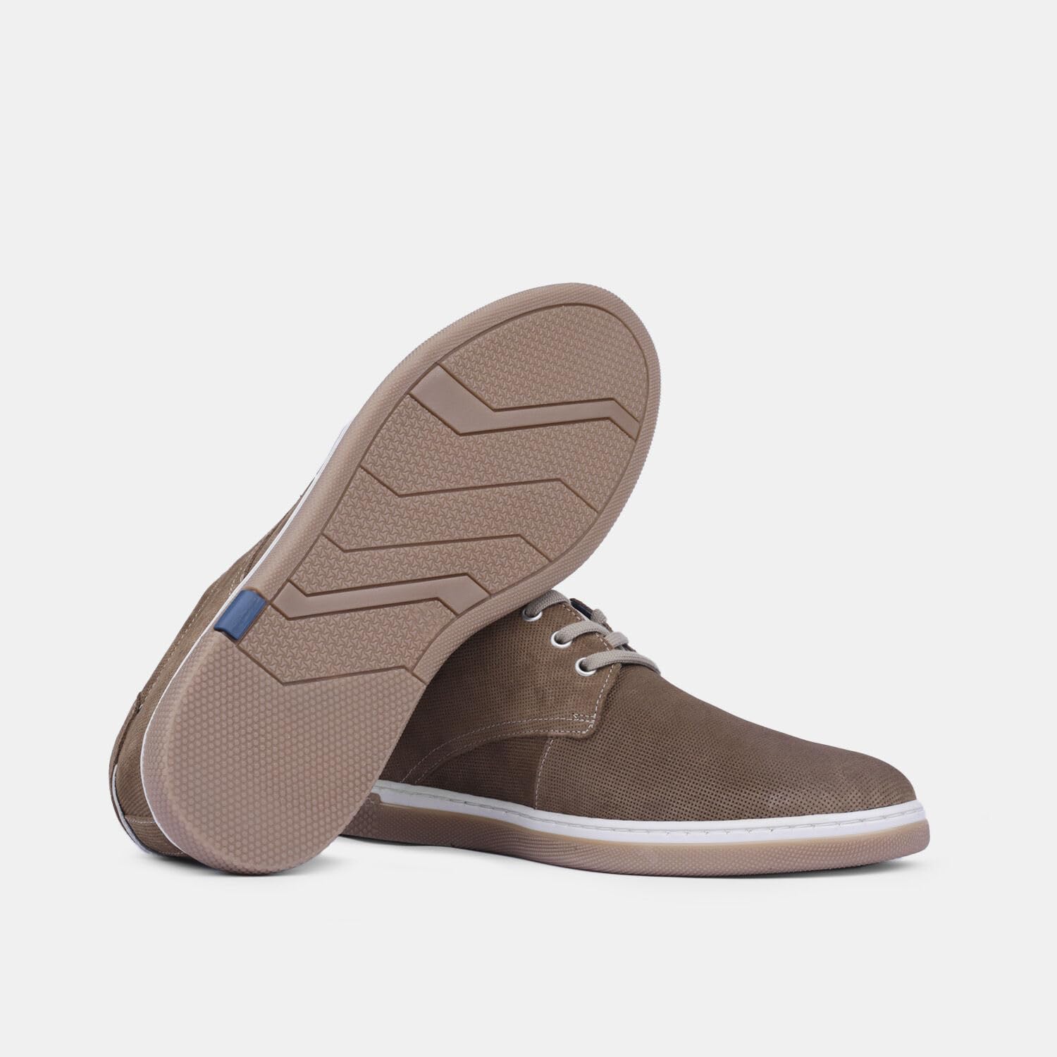 Bata Chaussures à lacets homme derbies suède classiques