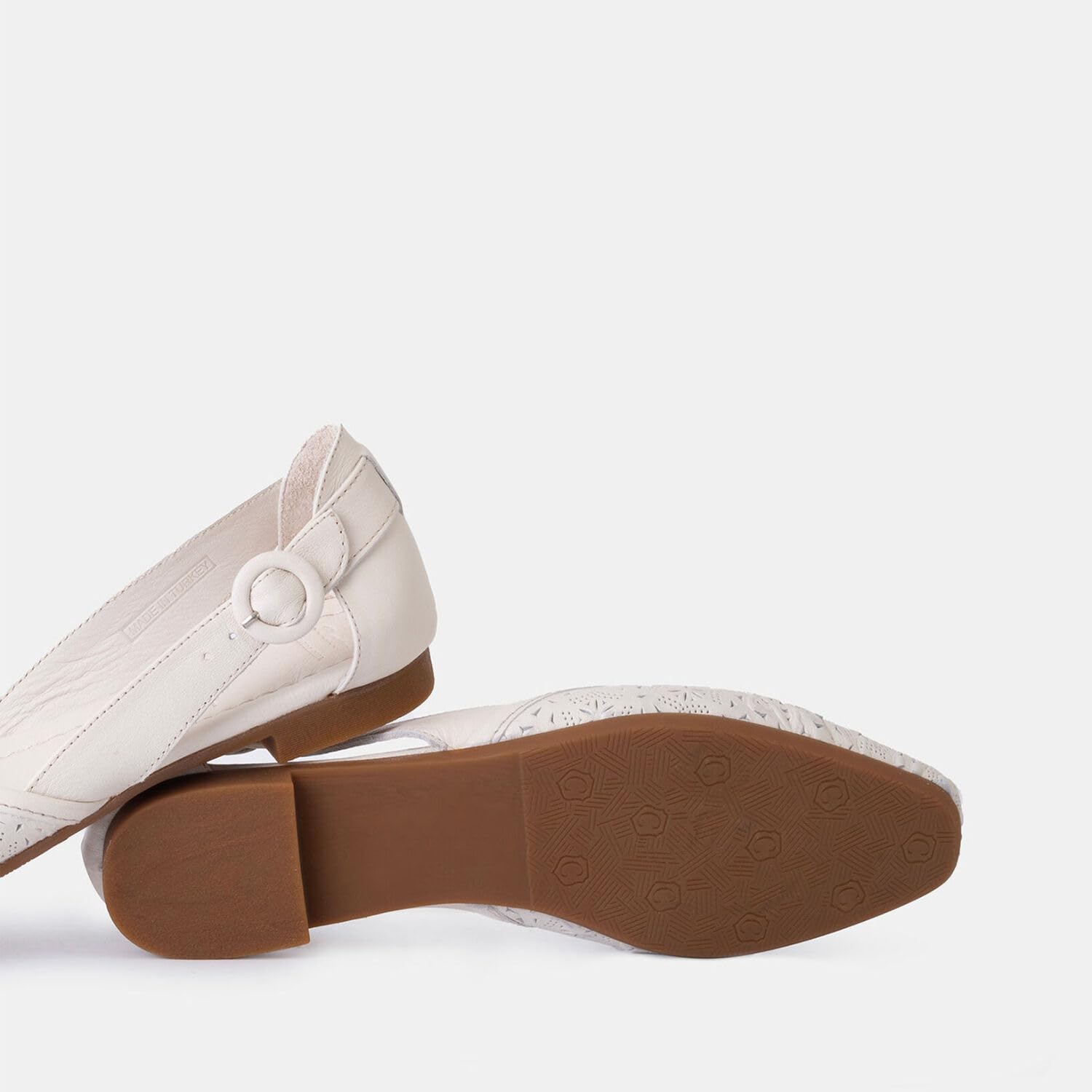 Bata Ballerines cuir femme confort élégantes