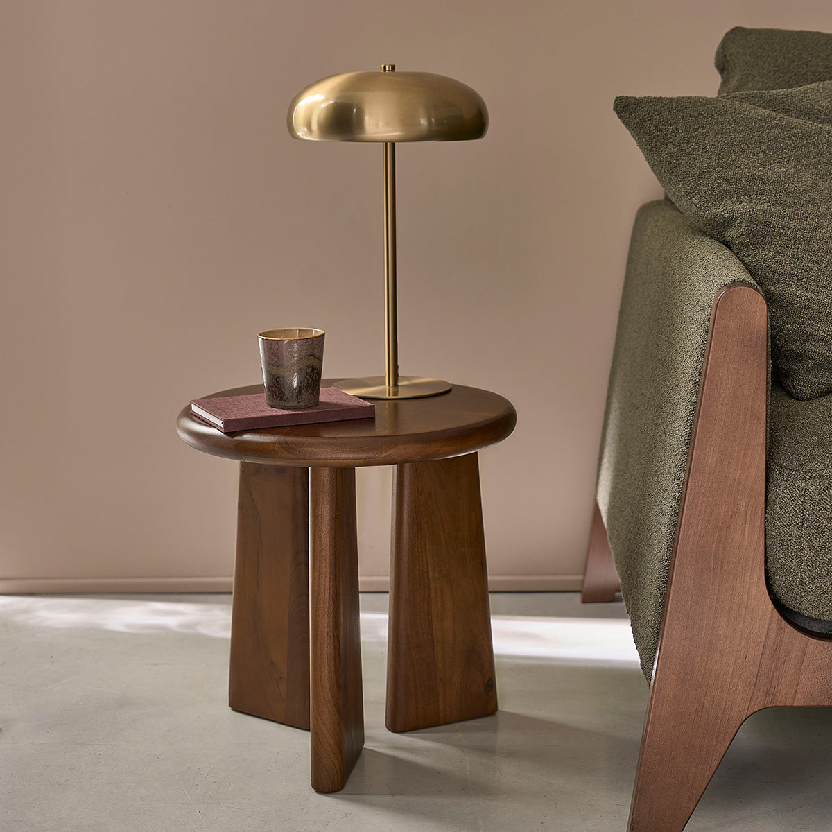 Berah Getah Anna table appoint ronde acacia 3 pieds