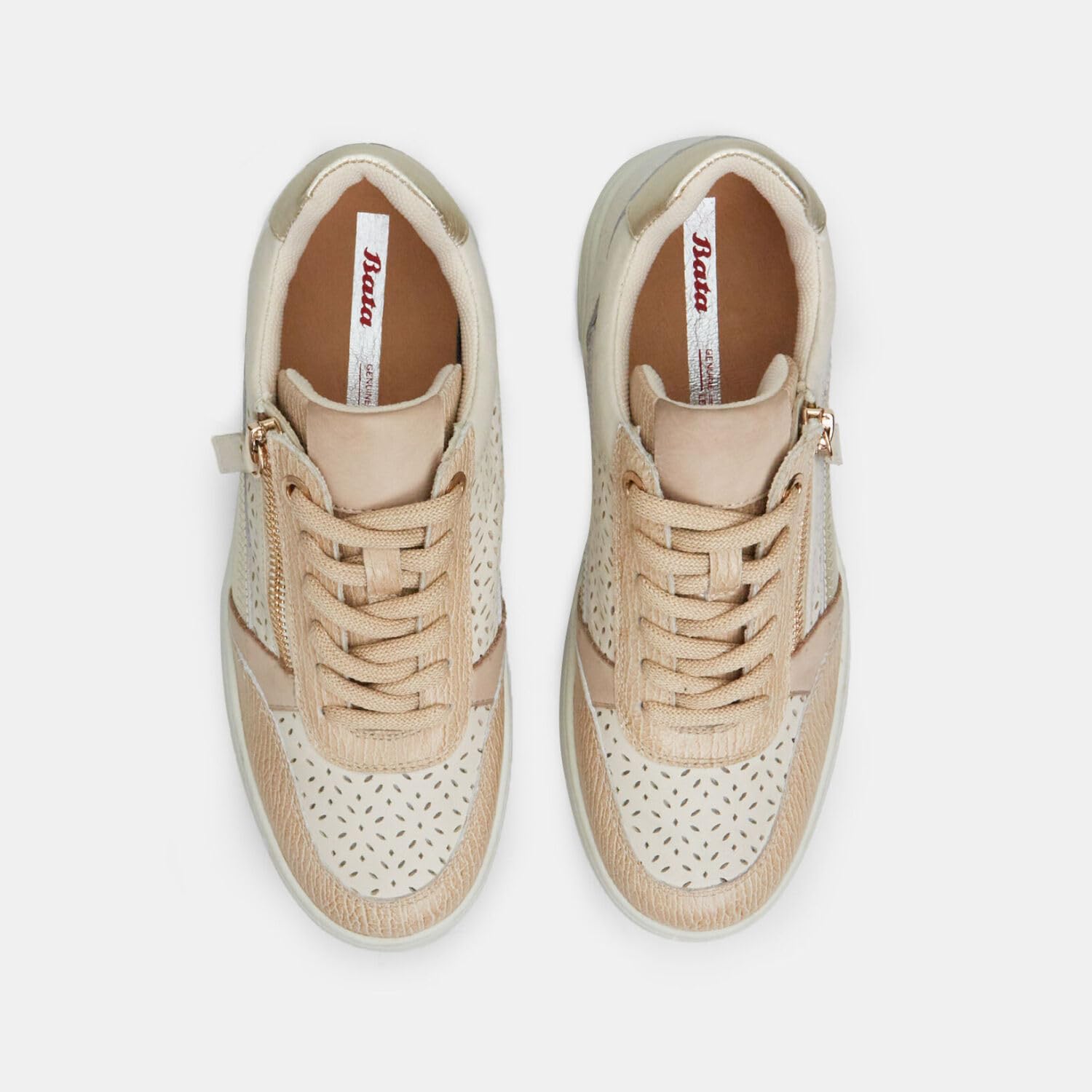 Bata Sneakers femme cuir classique confort