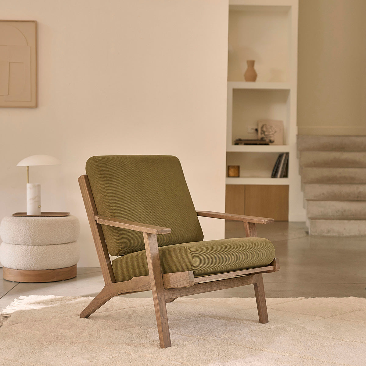 Berah Getah SERENE pouf rond bouclette blanc Ø55 teck