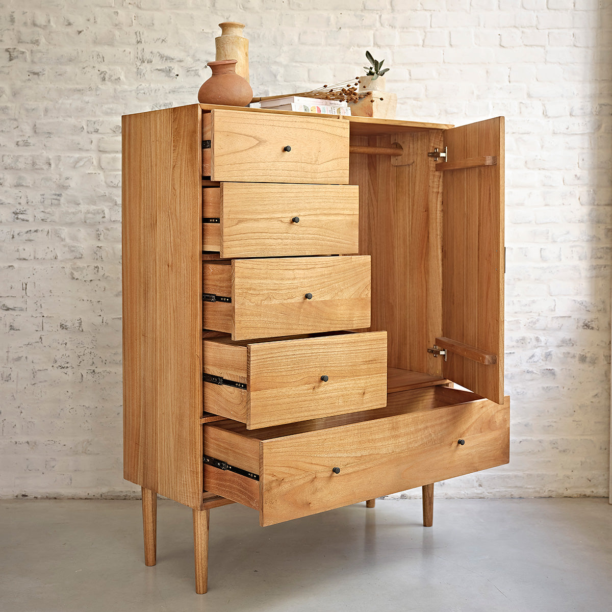 Berah Getah PIA armoire mindi massif 160 cm 5 tiroirs