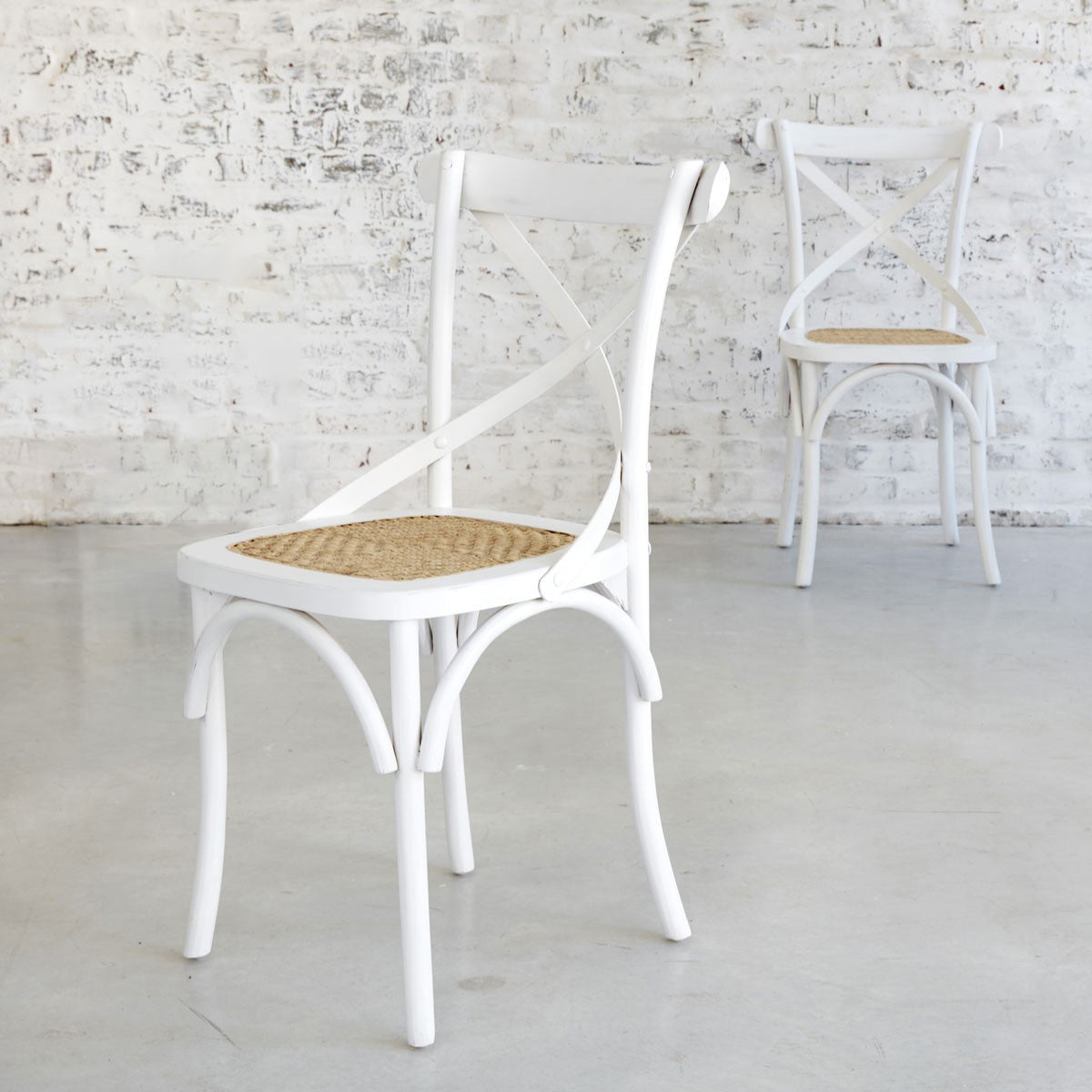 Berah Getah Londres chaise bistrot acajou rotin blanche