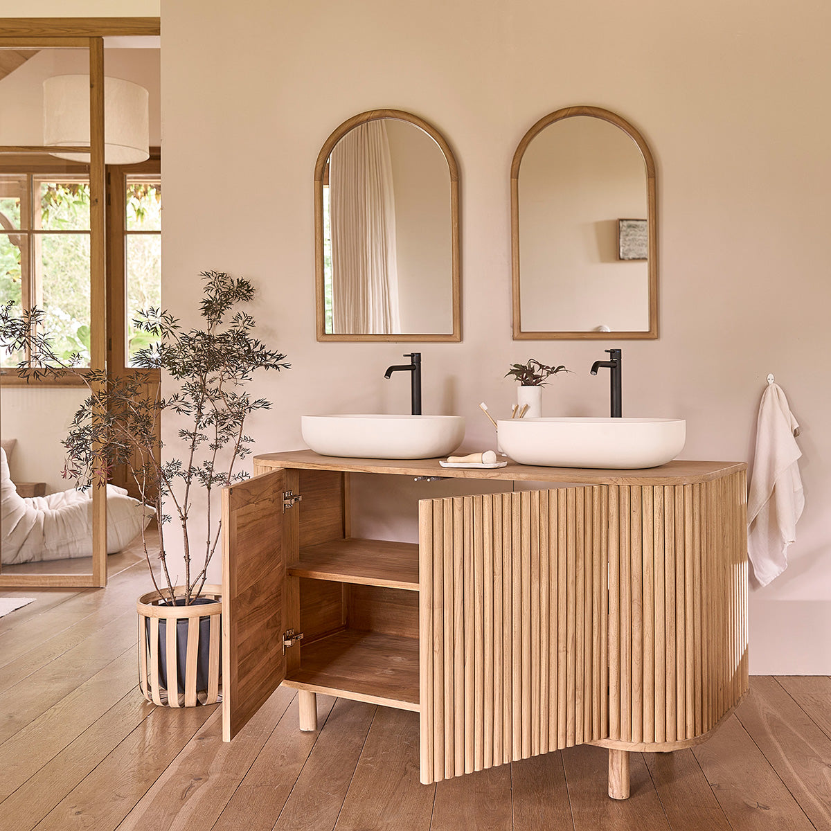 Berah Getah Coline meuble vasque teck 140 cm 2 portes