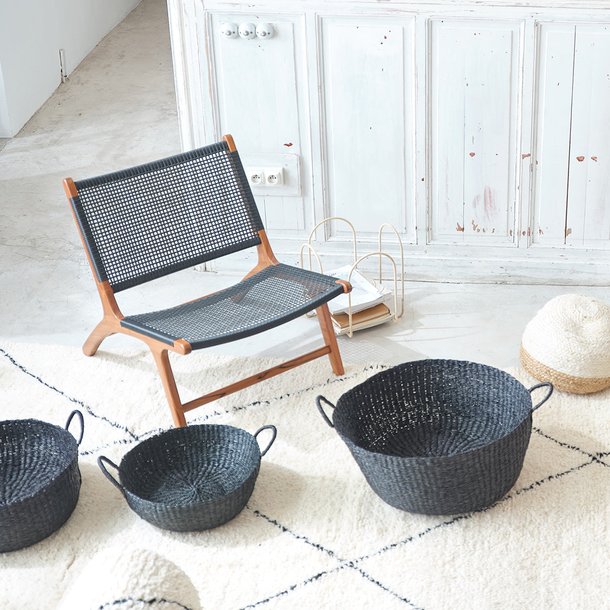 Berah Getah Lina fauteuil teck teinté tissage noir salon