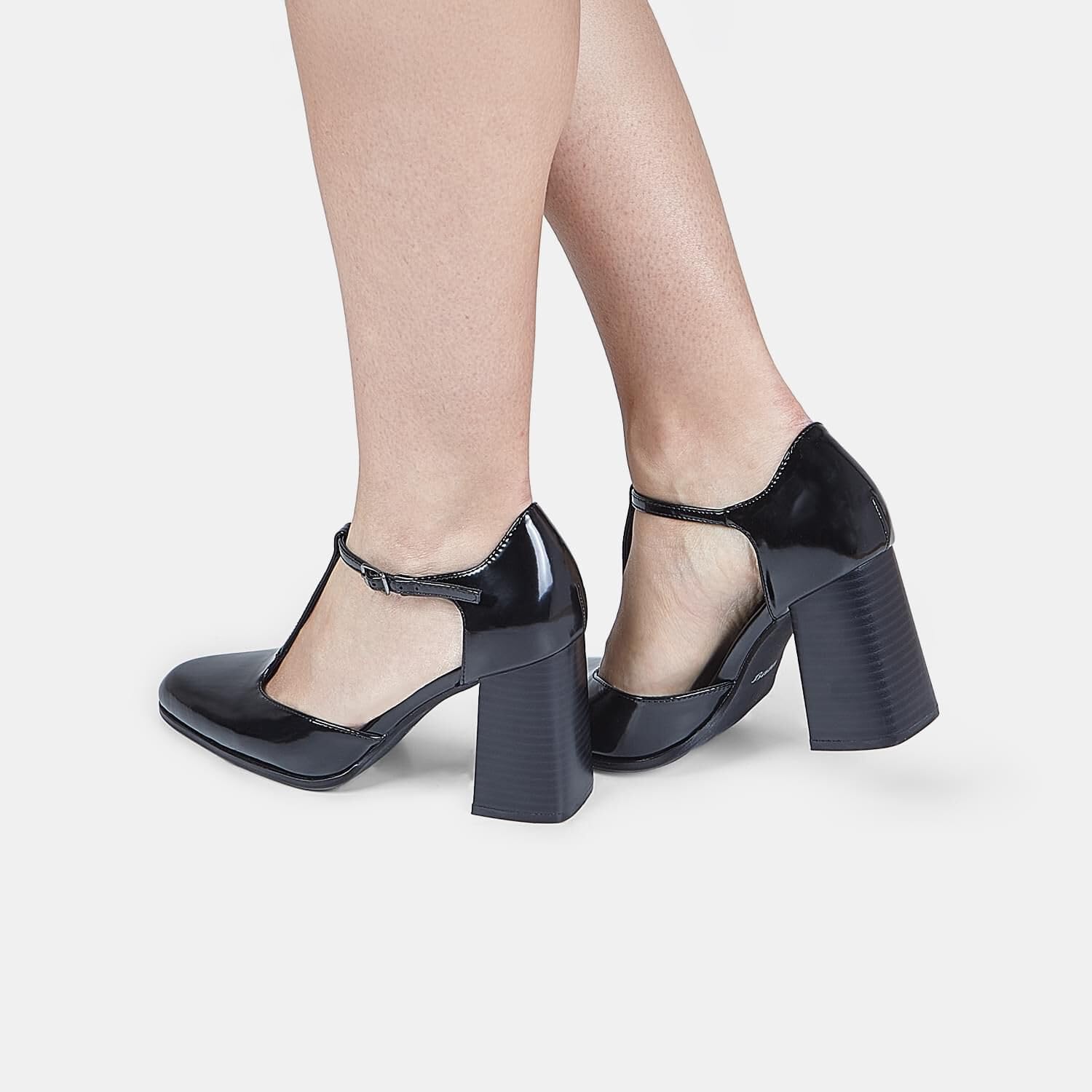 Bata Chaussures à talons escarpin femme T-bar 36 EU pointu
