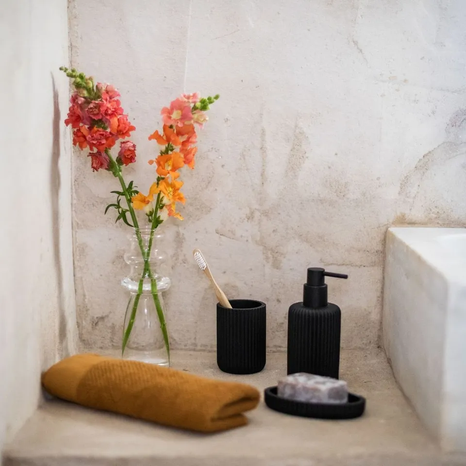 Andrea House Baño distributeur savon noir mat résine