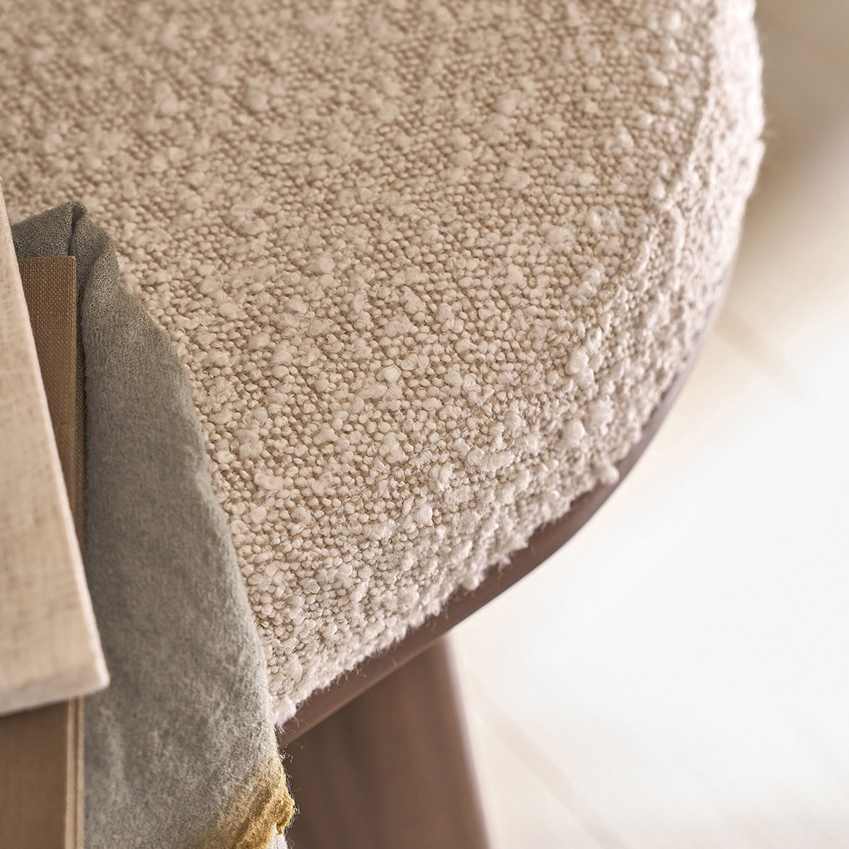 Berah Getah Marlow banc mindi bouclette 120 cm noyer
