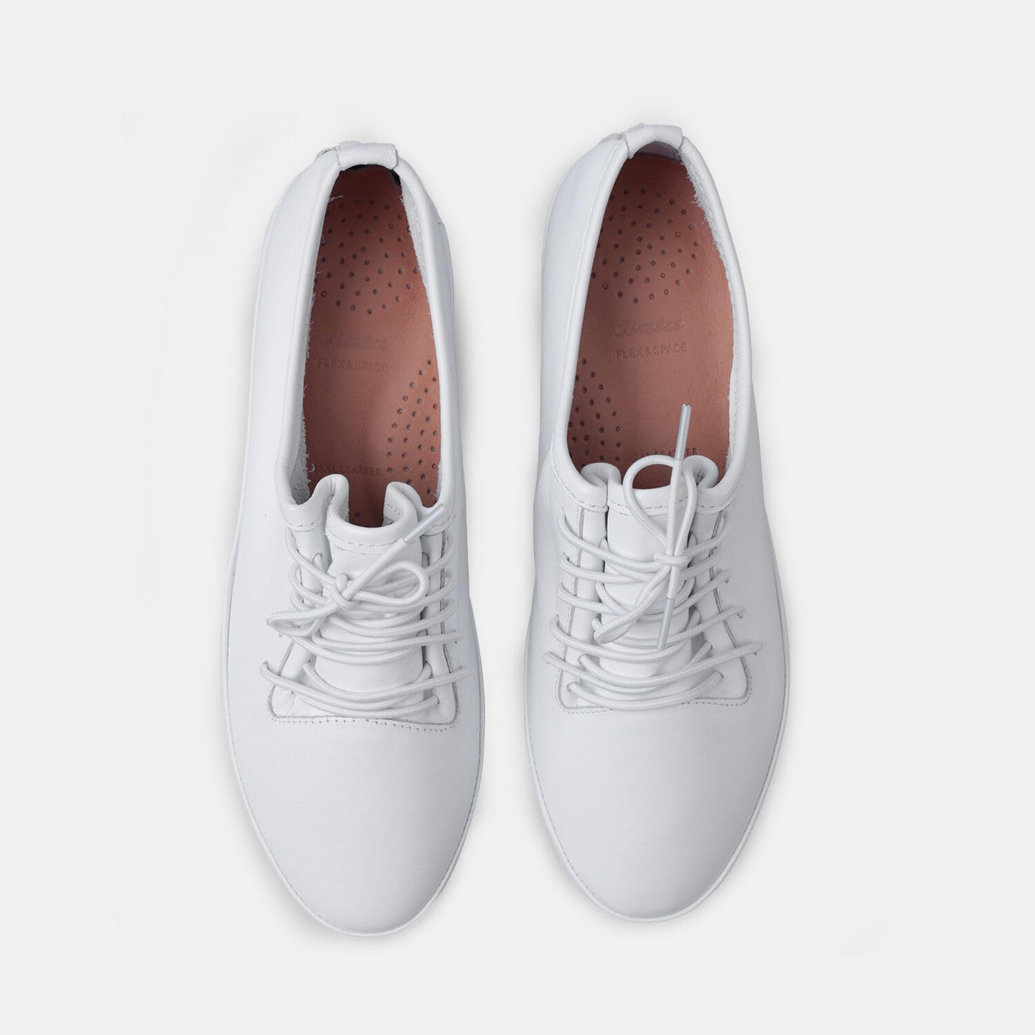 Bata Chaussures à lacets cuir femme plates ville