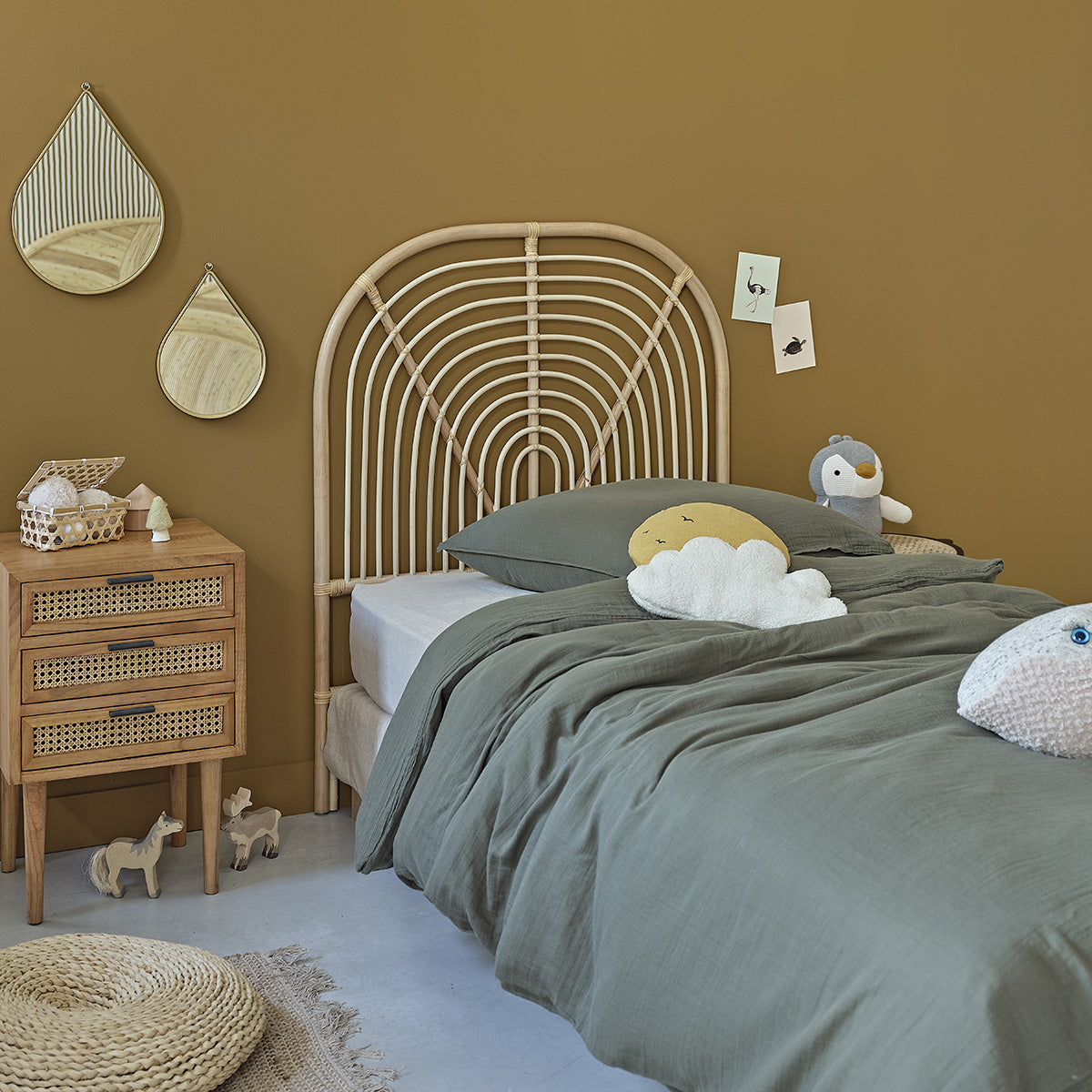 Berah Getah Boho tête de lit enfant rotin 90 cm arrondie