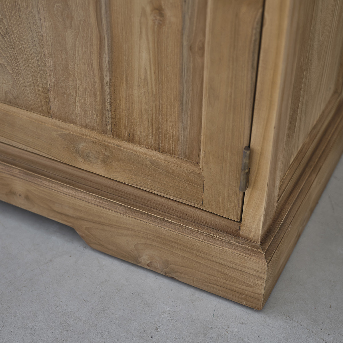 Berah Getah Boston buffet teck massif 120 cm 2 portes