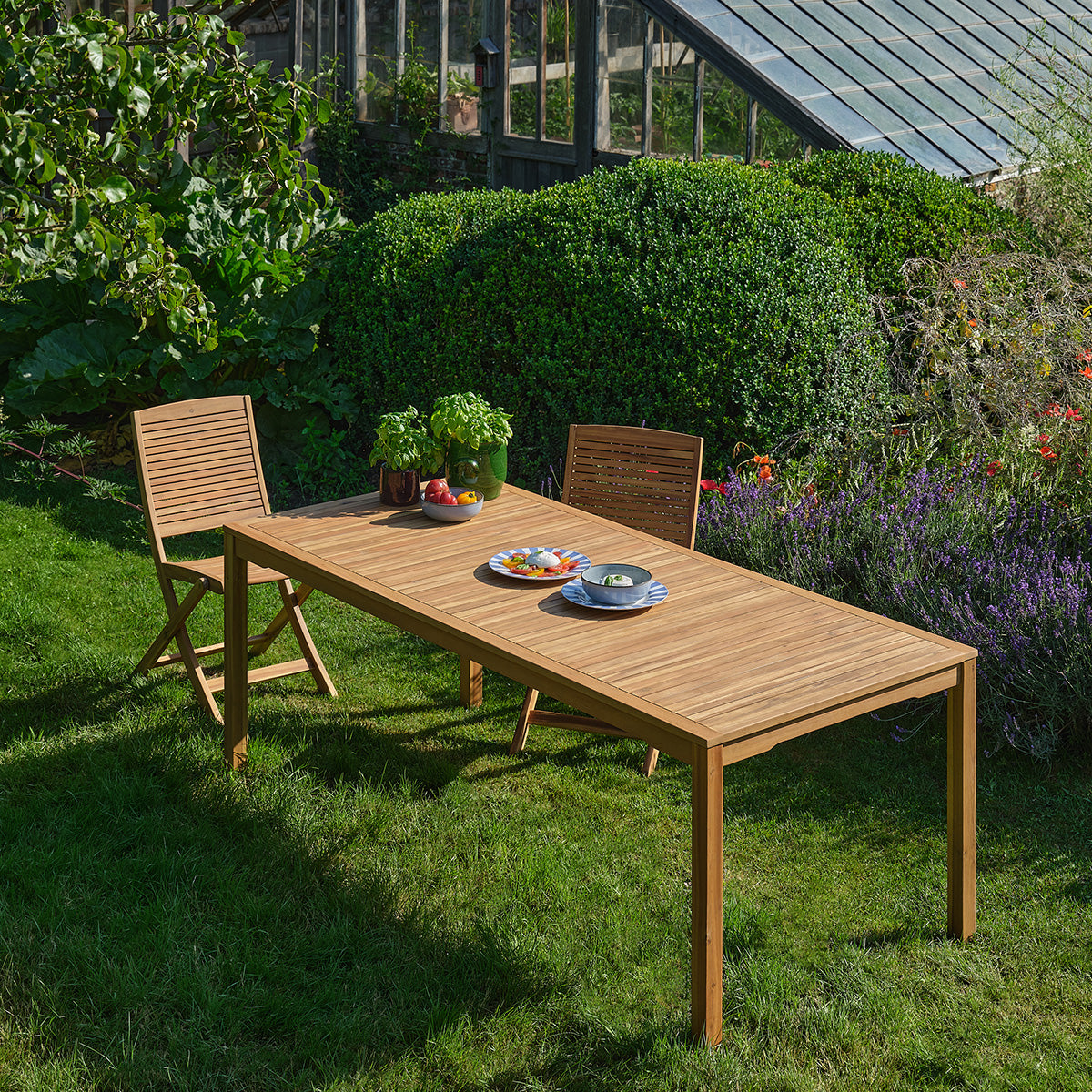 Berah Getah Milos table de jardin acacia 200 cm huilé