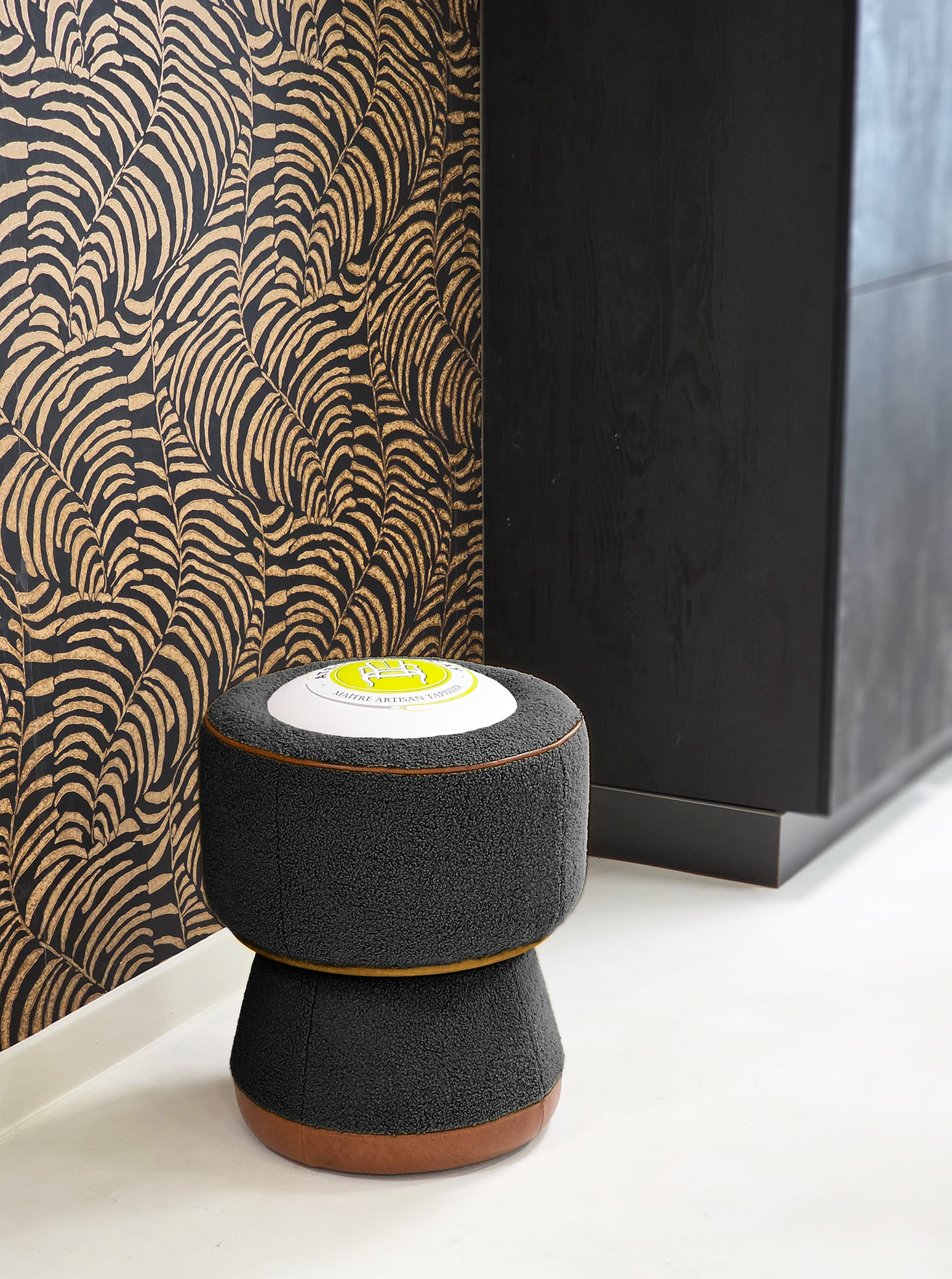 Atelier Douay Pouf Effervescence bouchon champagne bouclé