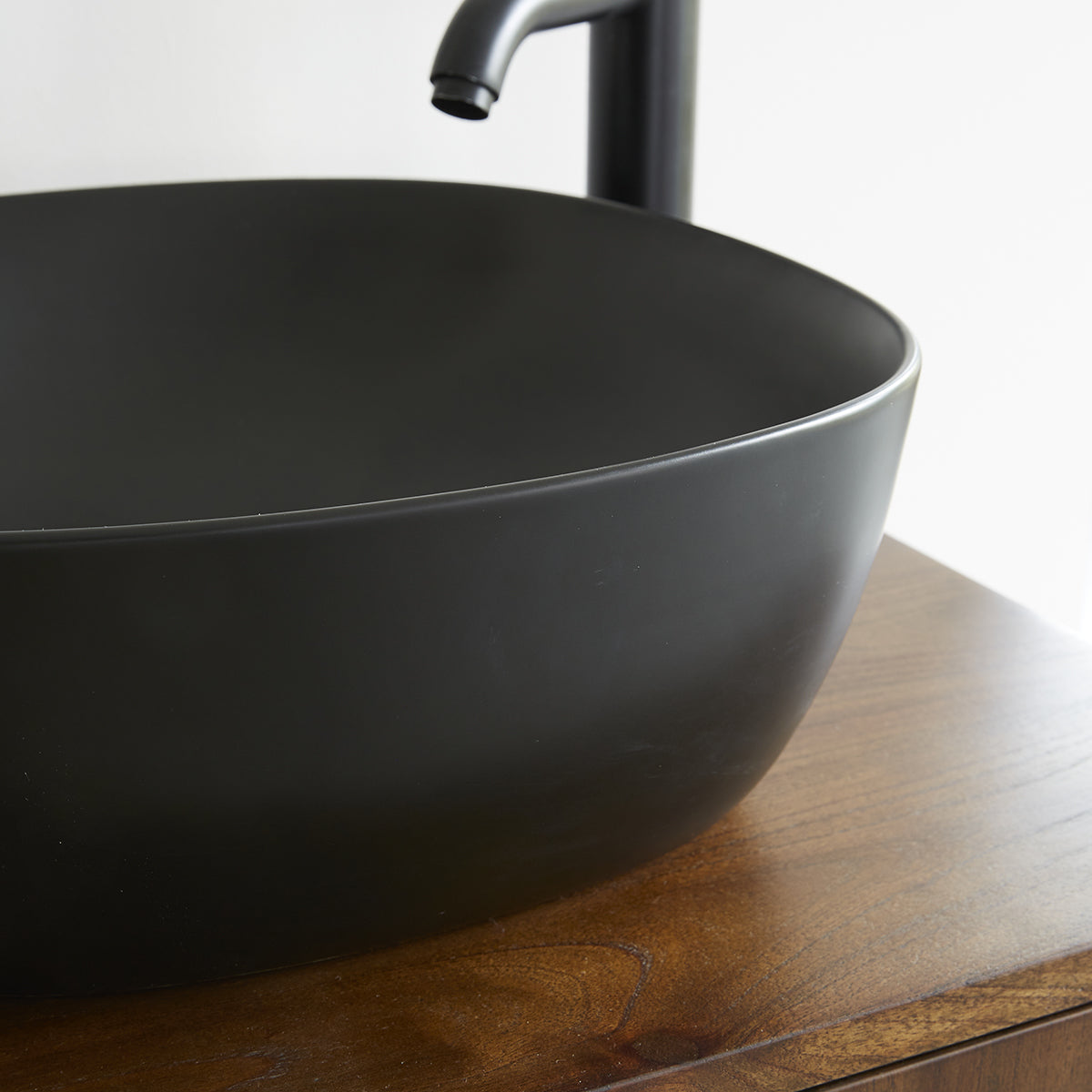 Berah Getah Iris vasque céramique noire Ø41 cm à poser