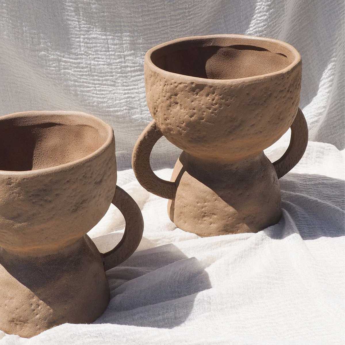 Andrea House Migori vase céramique marron trophée
