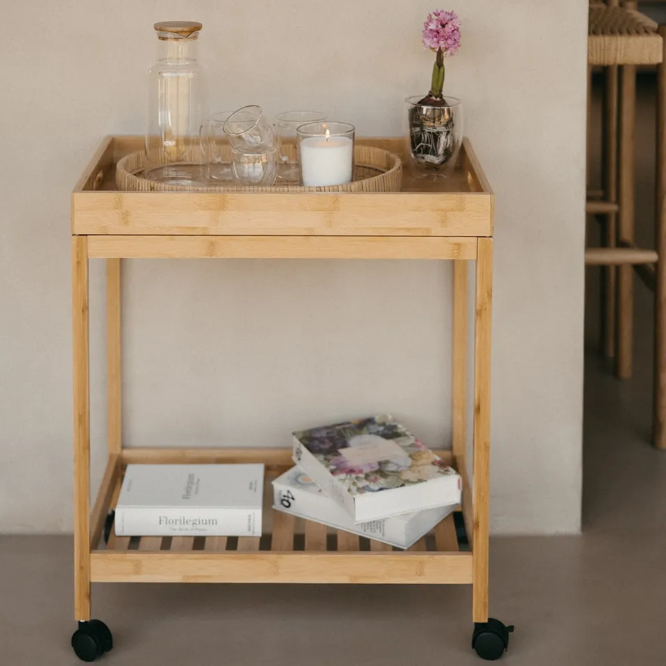 Andrea House Cocina y Mesa desserte bambou plateau amovible