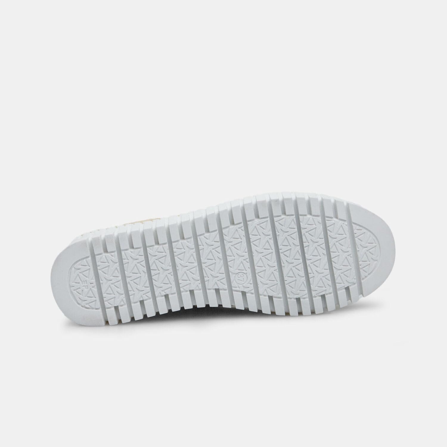 Bata Chaussures à lacets daim femme semelle crantée