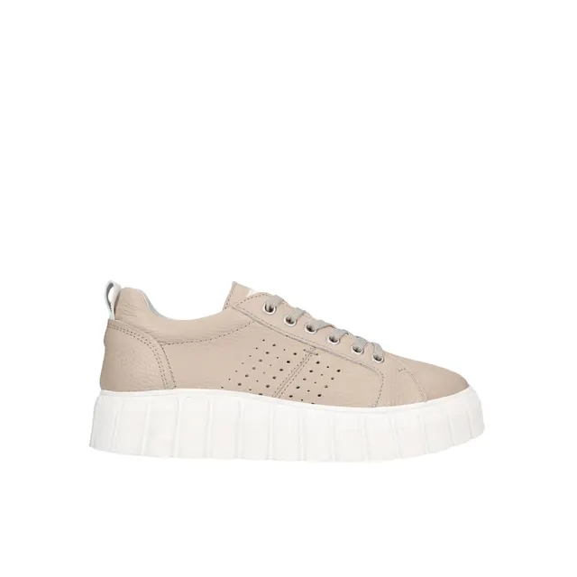 Bata Sneakers femme cuir baskets ville confort