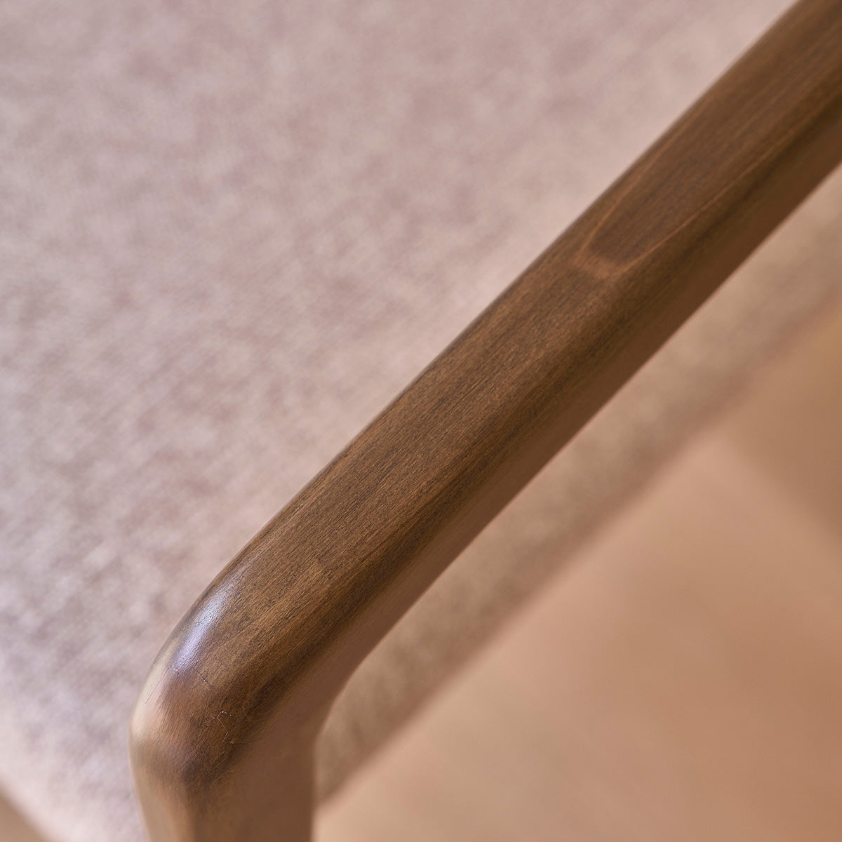Berah Getah Éloi lot 2 chaises tissu beige hêtre massif