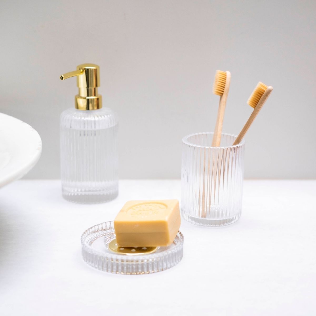 Andrea House distributeur savon verre doré classique