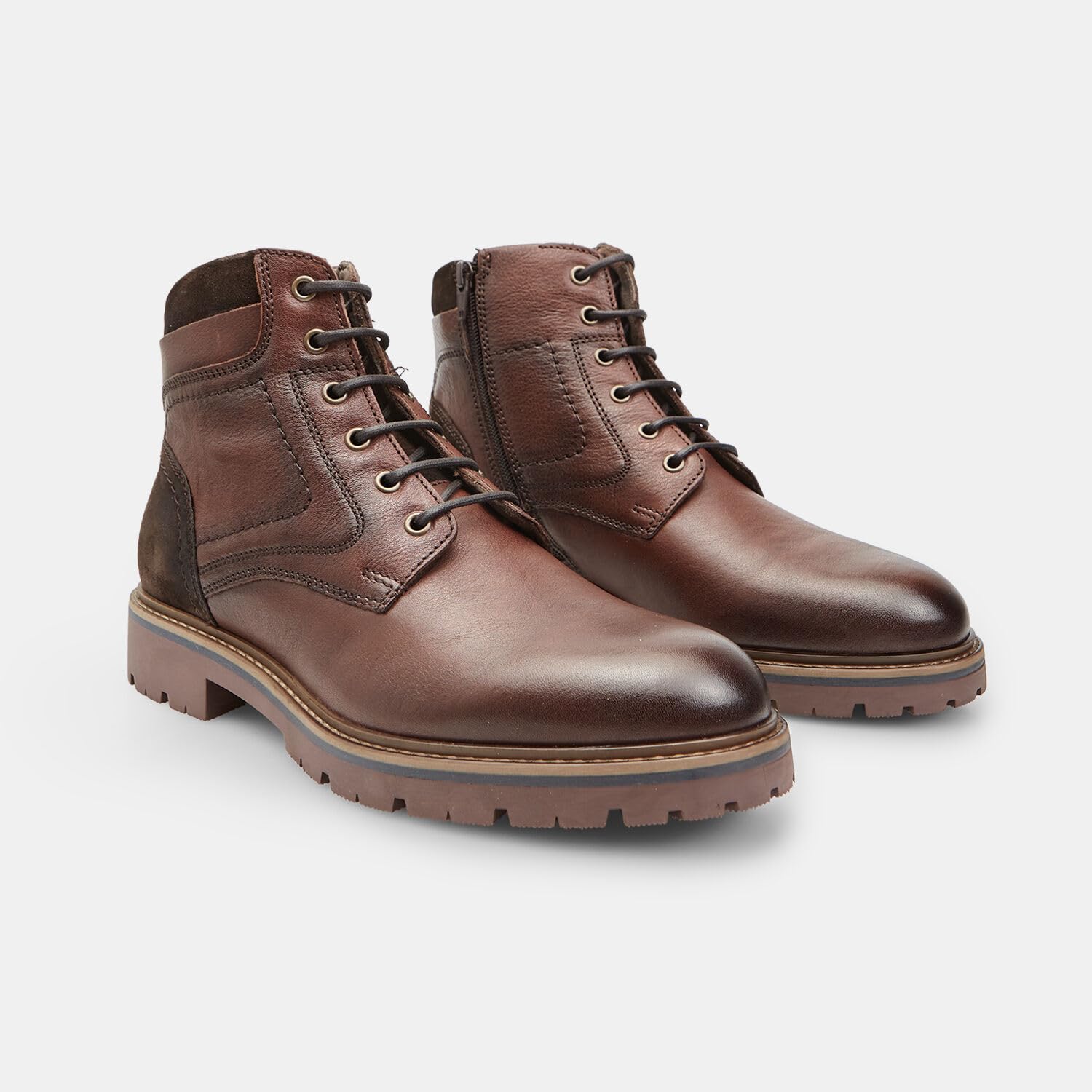 Bata Bottines homme lacets cuir confort élégant