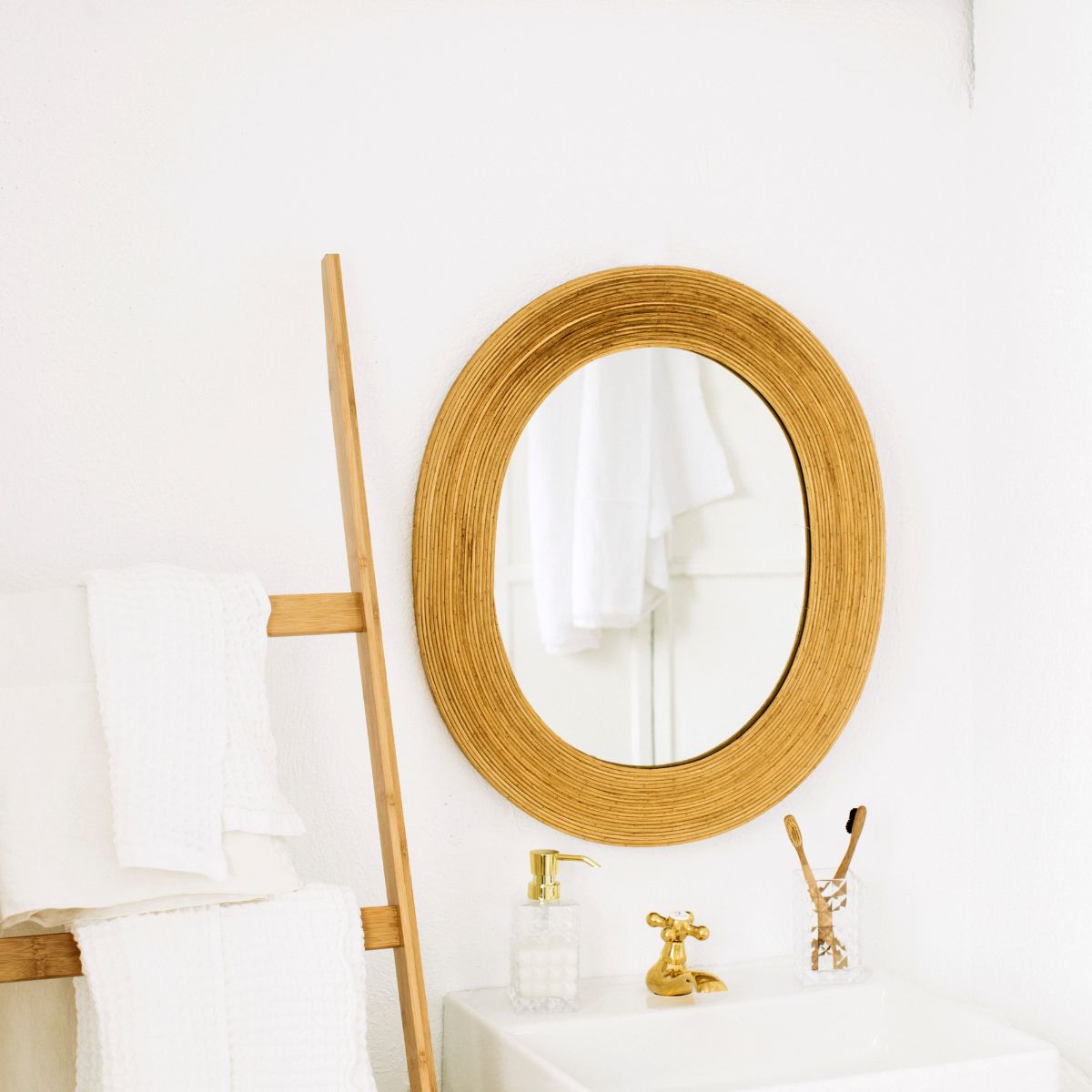 Andrea House échelle bambou beige nordique salle de bain