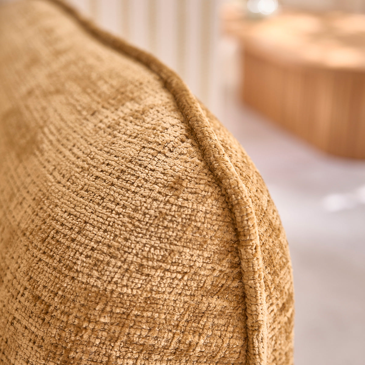 Berah Getah Hector canapé 3 places velours ocre texturé