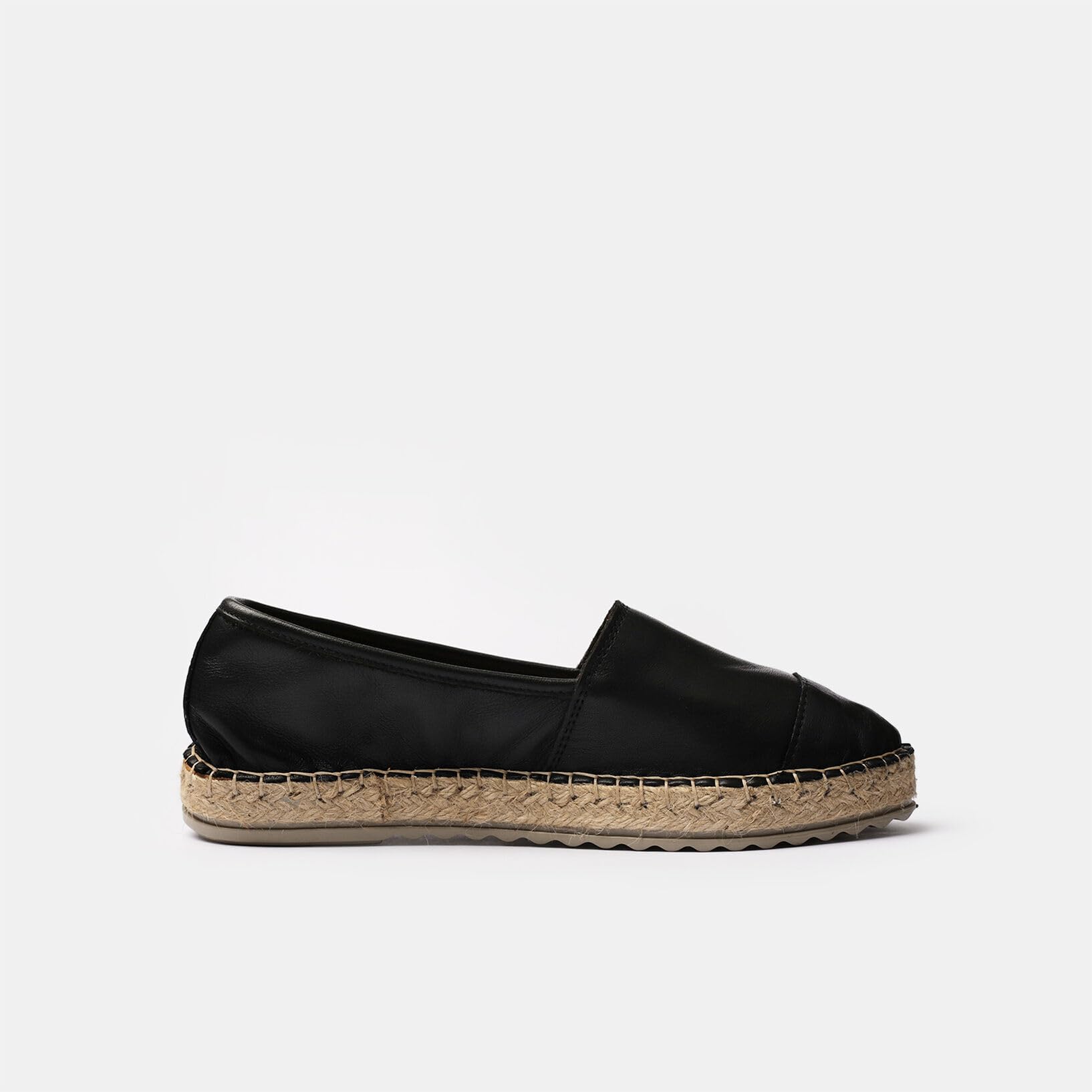 Bata Espadrilles femme cuir plat confort quotidien