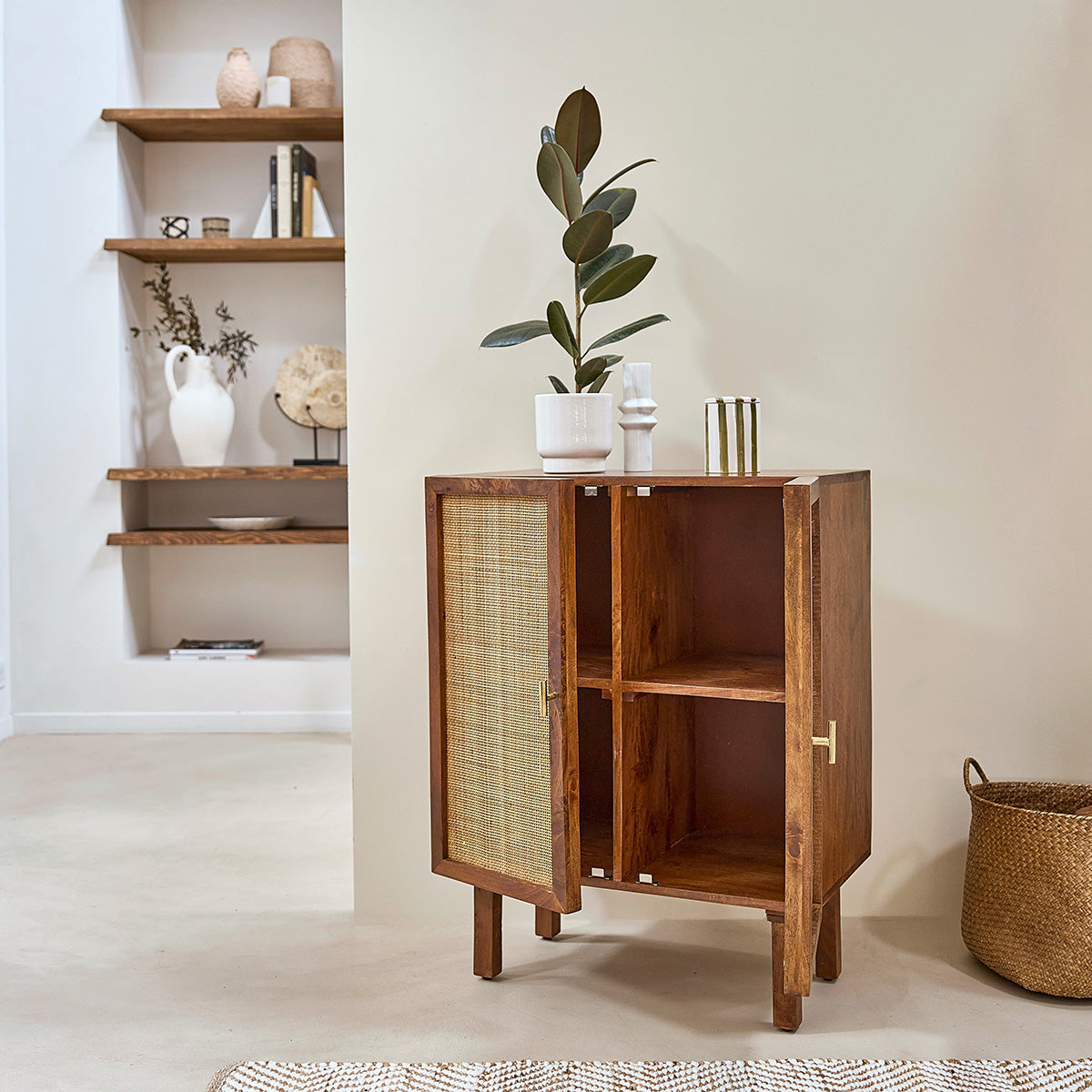 Berah Getah Raphael buffet manguier cannage noyer 68 cm