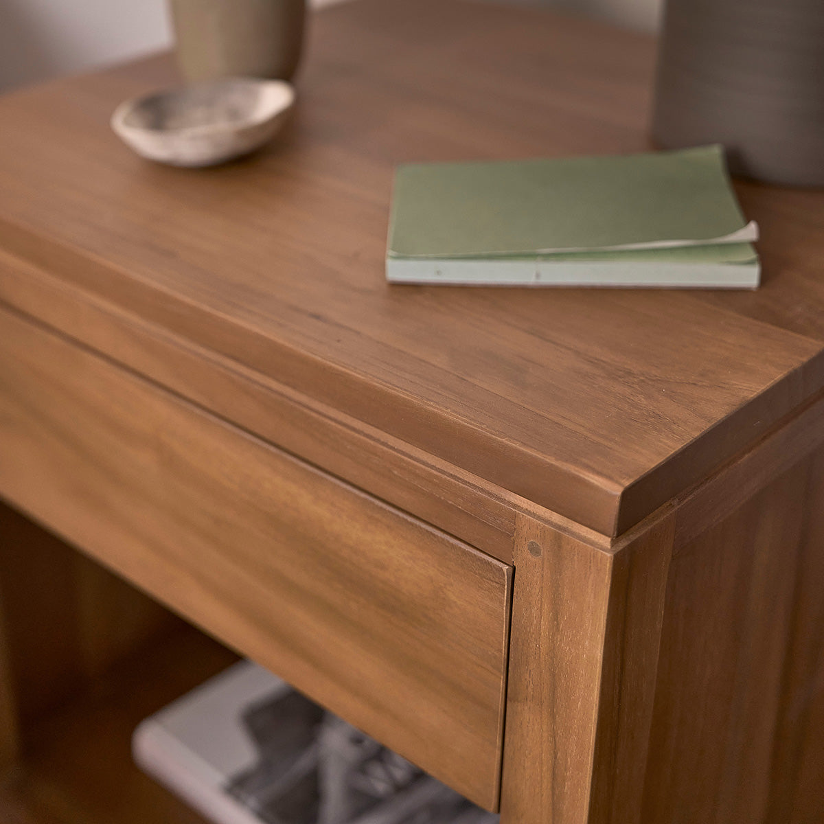 Berah Getah Tristan table de chevet teck massif 50 cm tiroir