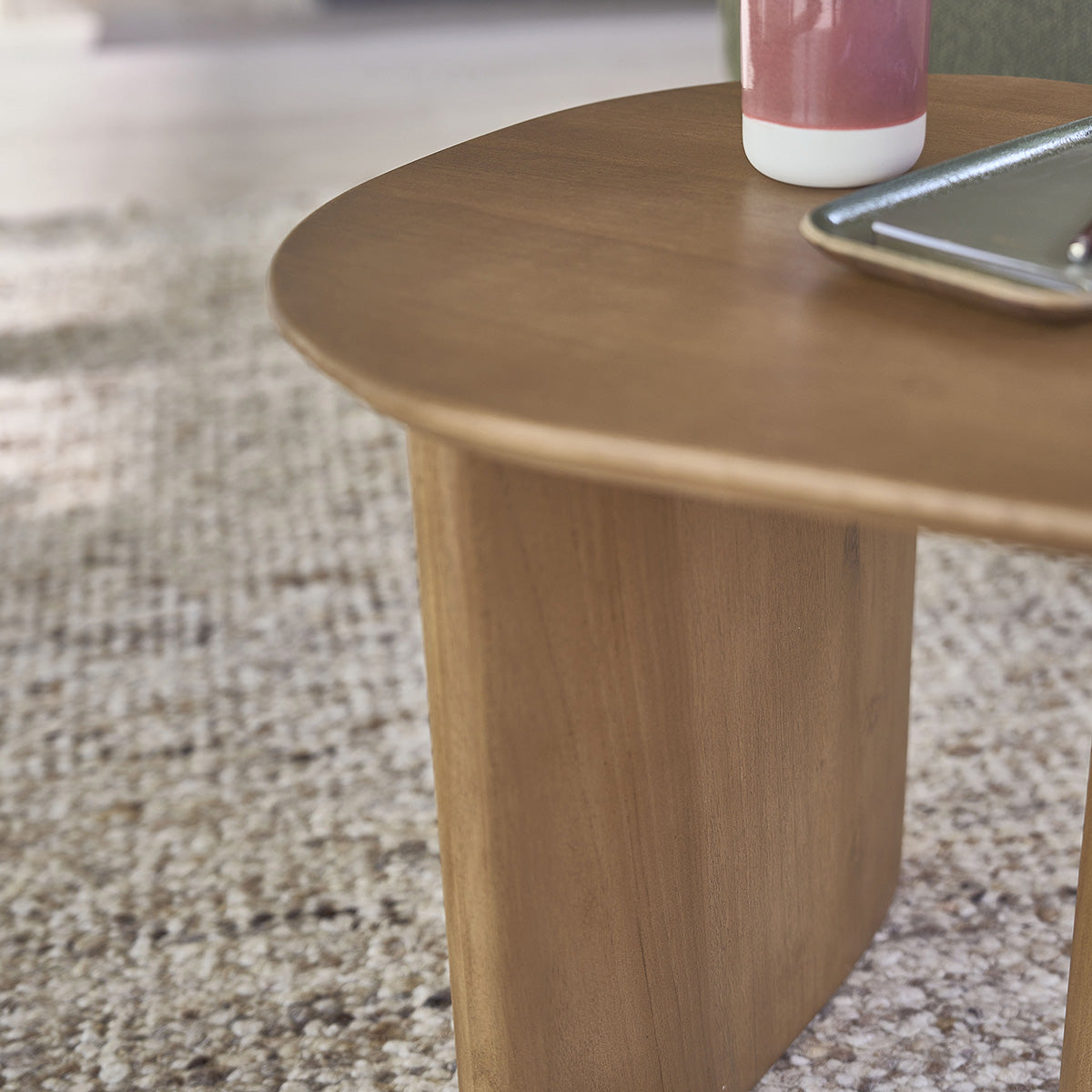 Berah Getah Calma table appoint teck organique ovale