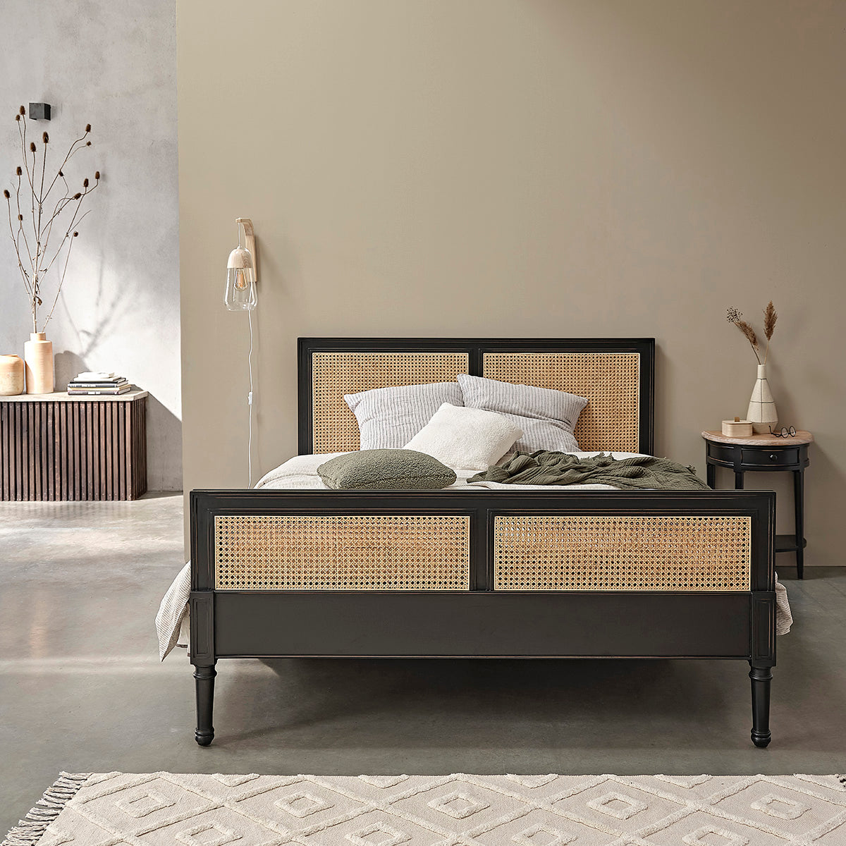 Berah Getah Soho lit cannage acajou 160 cm avec sommier