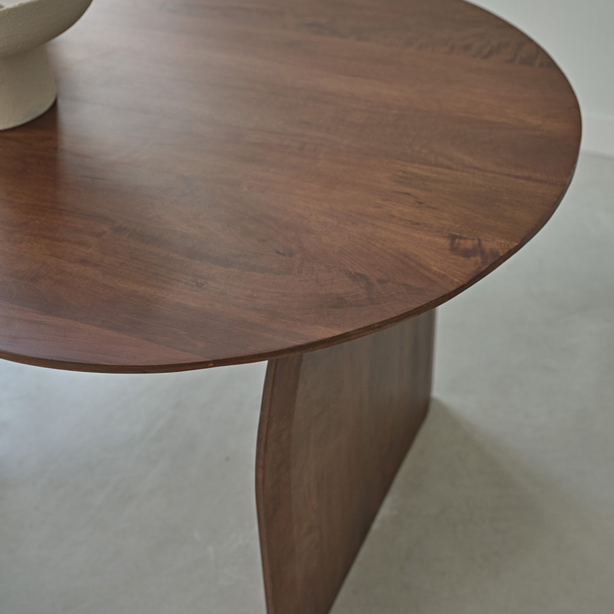 Berah Getah Octavie table manguier noyer 6/8 pers.
