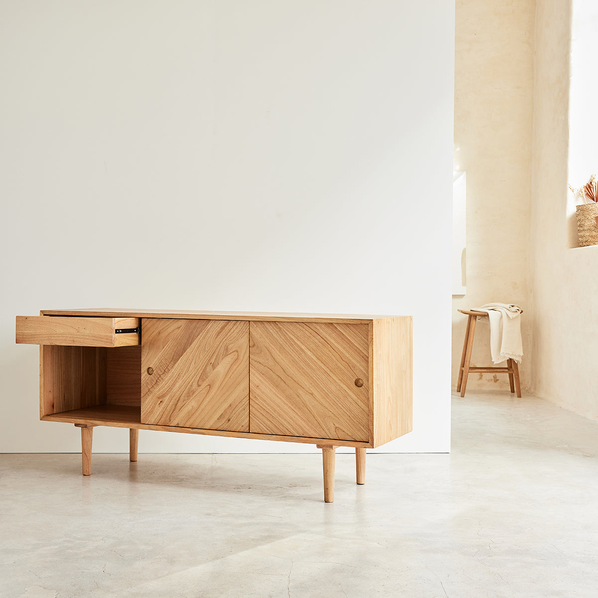 Berah Getah Pacôme buffet mindi massif 160 cm 2 portes