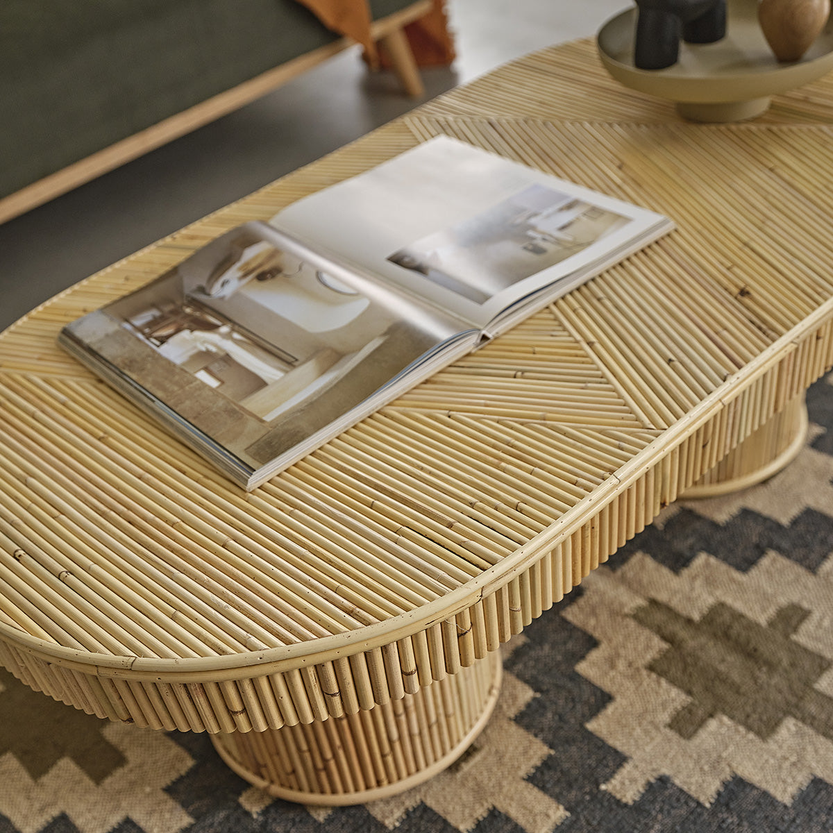 Berah Getah ALMA table basse rotin 120 cm ovale