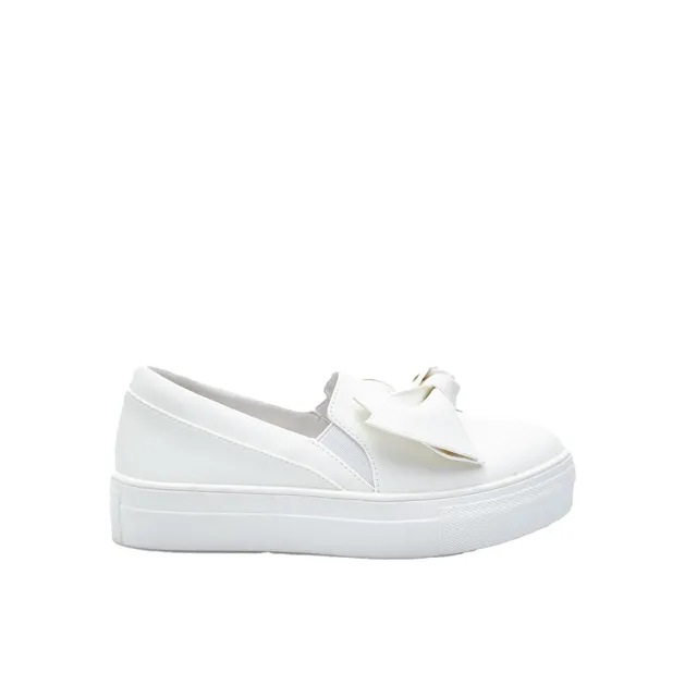 Bata Slip On fille baskets à enfiler 33 EU ficelle