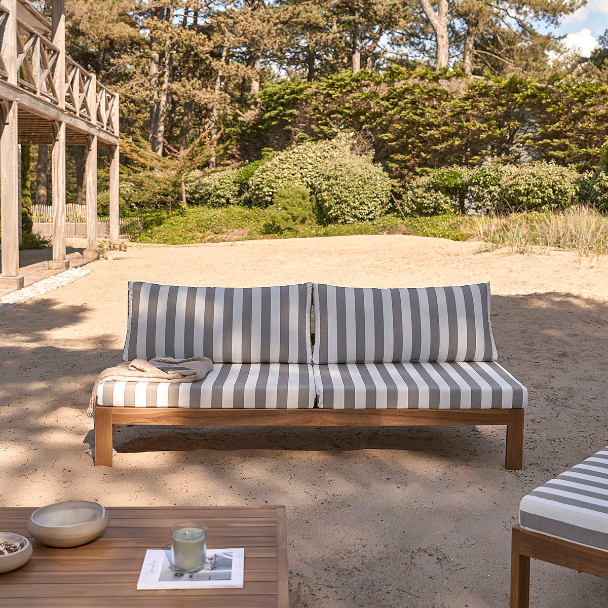 Berah Getah Palma canapé jardin teck rayé blanc taupe
