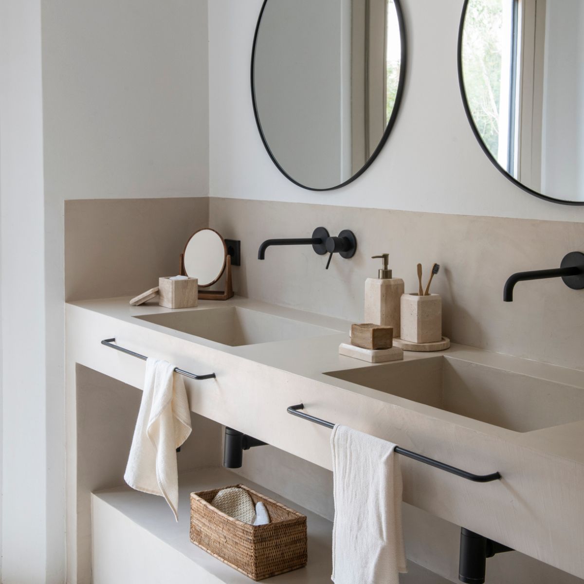 Andrea House miroir coffret bijoux bois sur pied