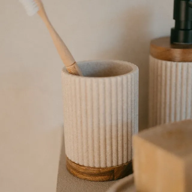 Andrea House porte-brosses bois résine beige