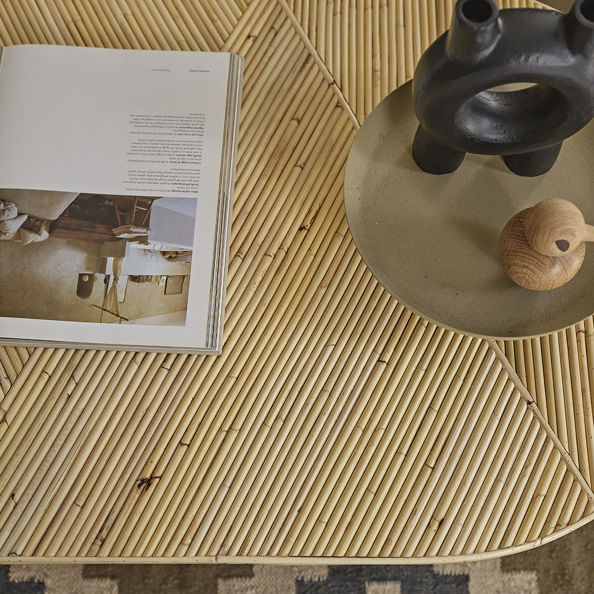 Berah Getah ALMA table basse rotin 120 cm ovale