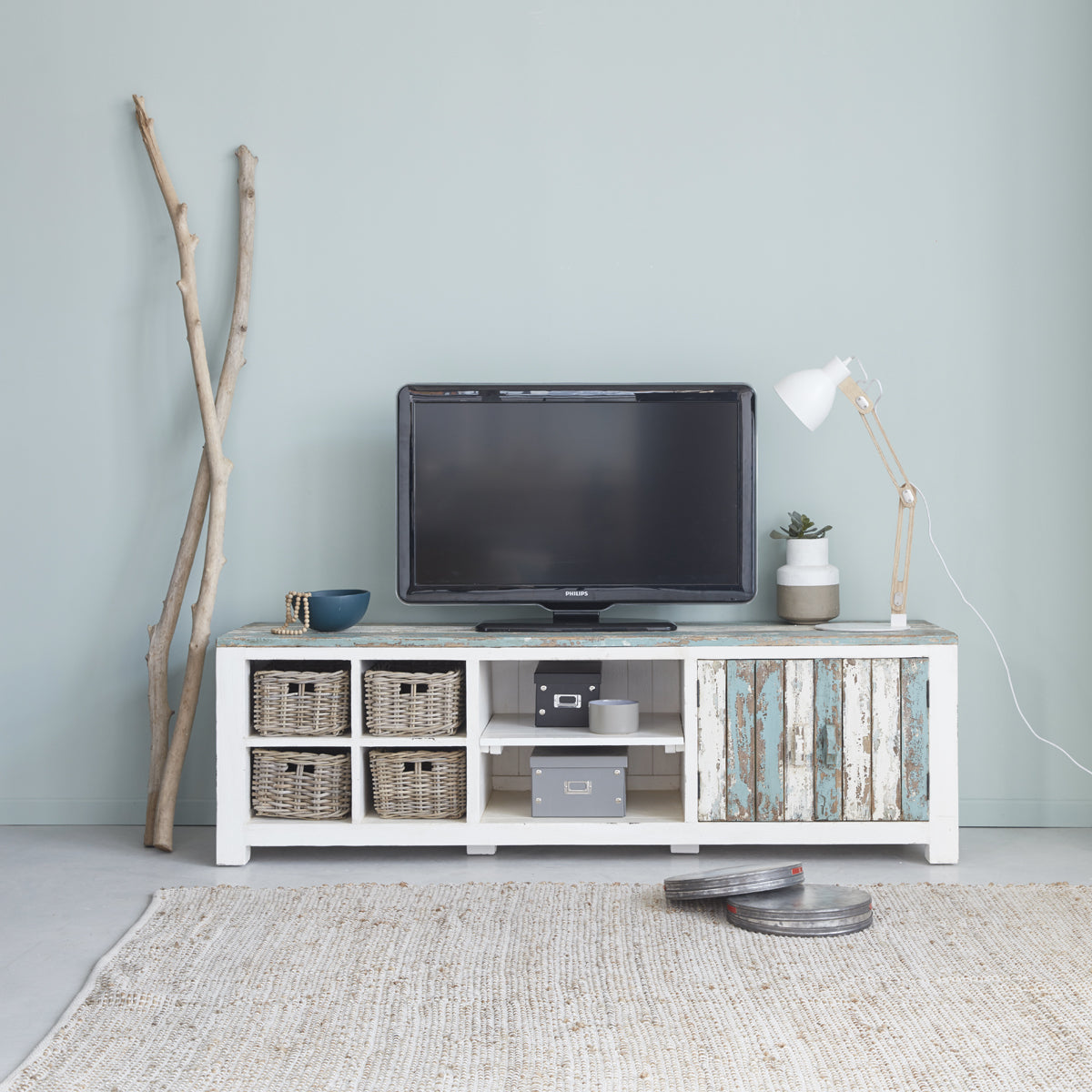 Berah Getah Atlantic meuble TV pin recyclé 180 cm rotin