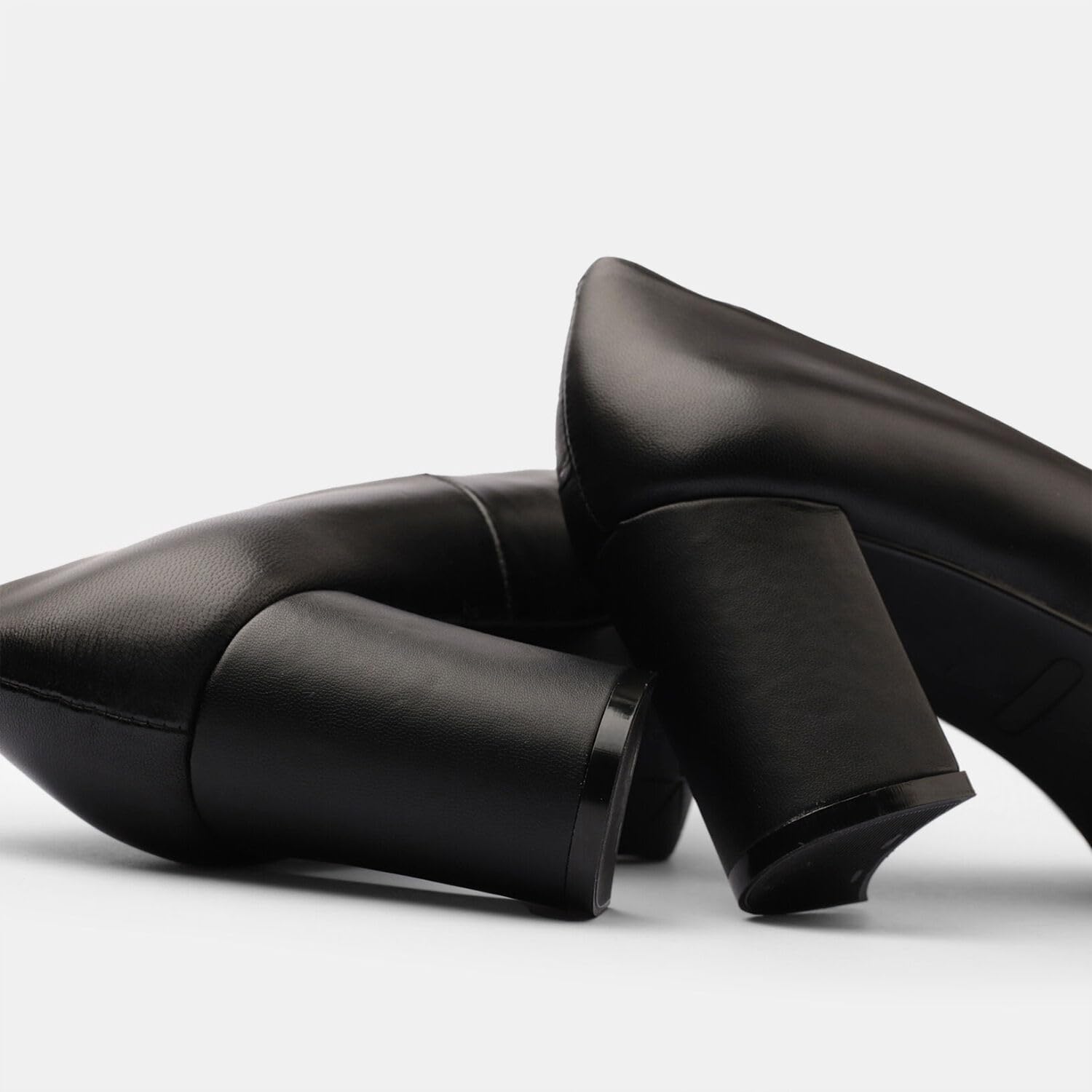 Bata Chaussures à talons escarpins cuir talon 7,5 cm