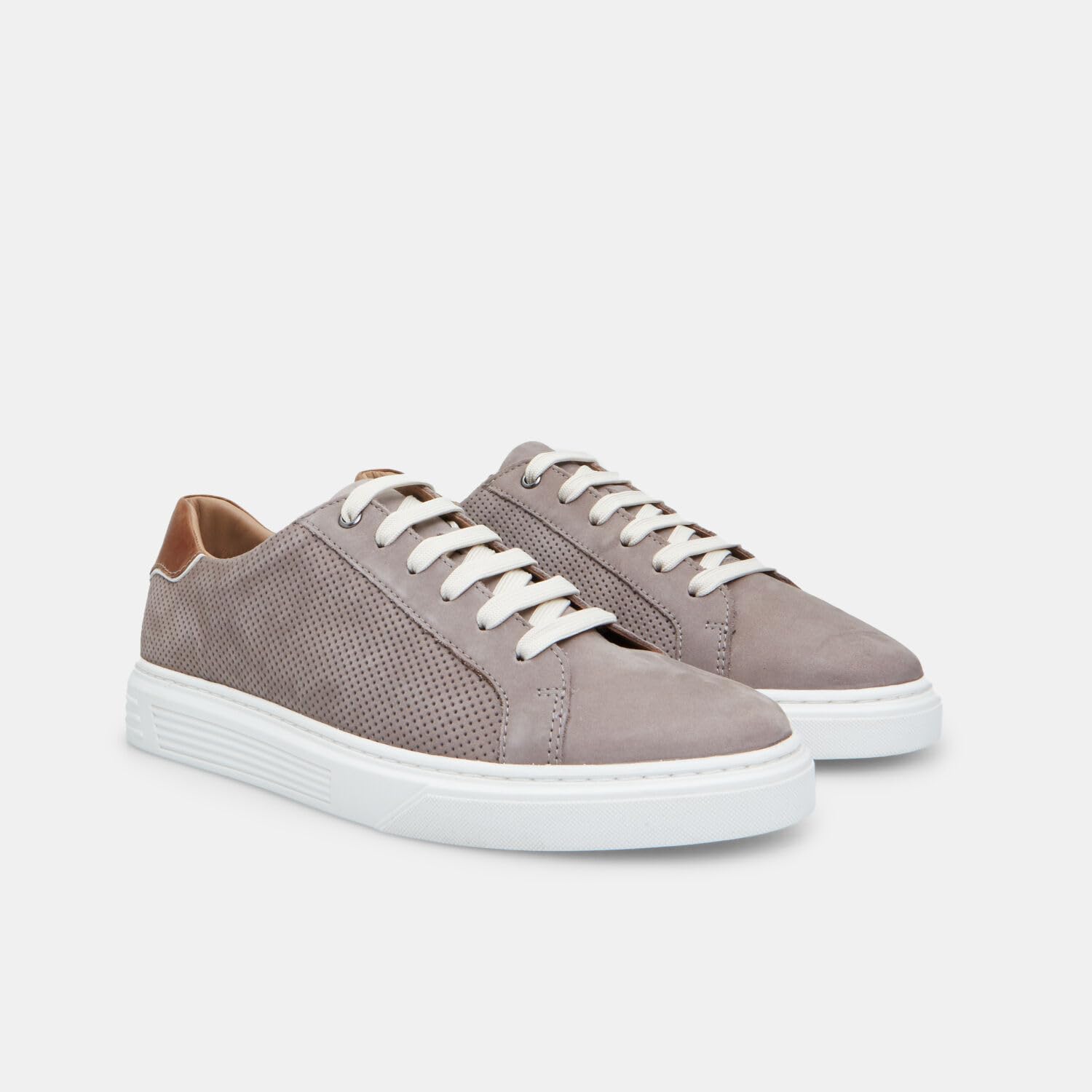 Bata chaussures à lacets homme nubuck perforé ville