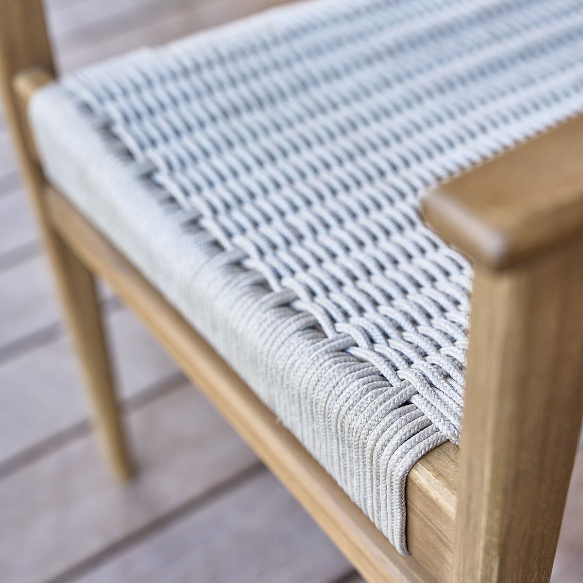 Berah Getah Livie fauteuil jardin teck cordage beige empilable