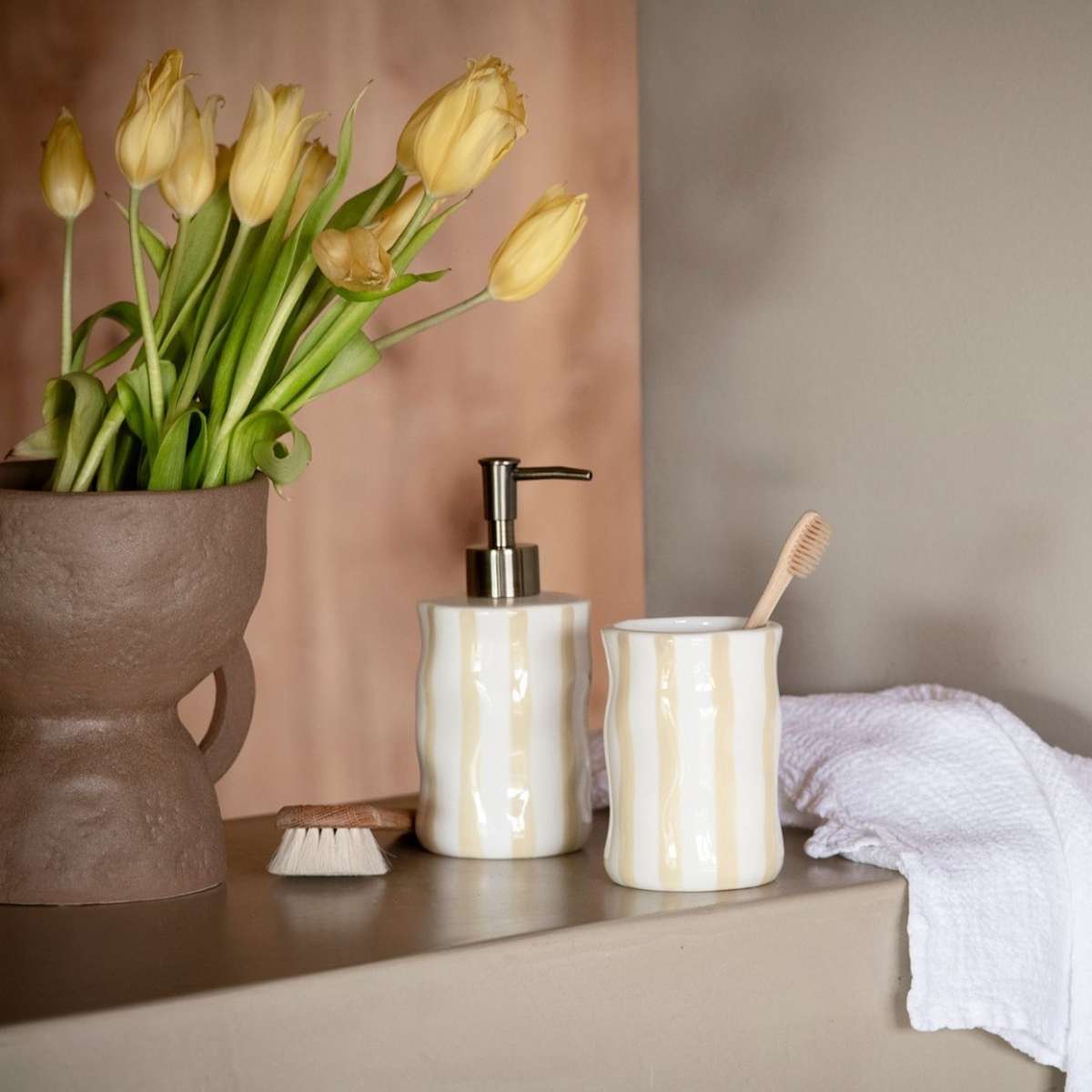 Andrea House Bari gobelet céramique blanc beige porte-brosse