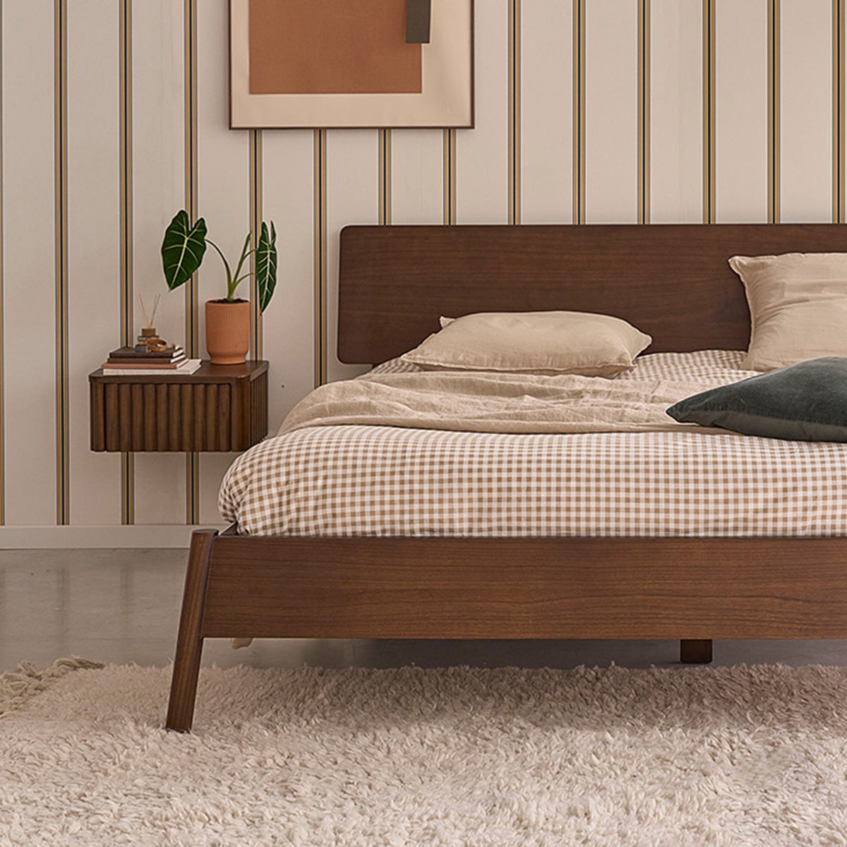 Berah Getah VINTAGE lit bois mindi noyer 180 cm avec sommier
