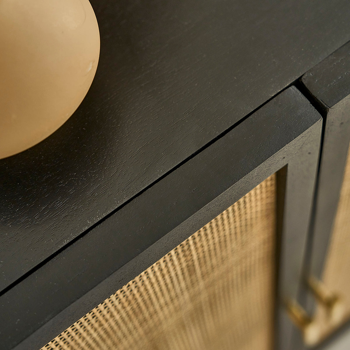 Berah Getah Blaise buffet manguier noir cannage 68 cm