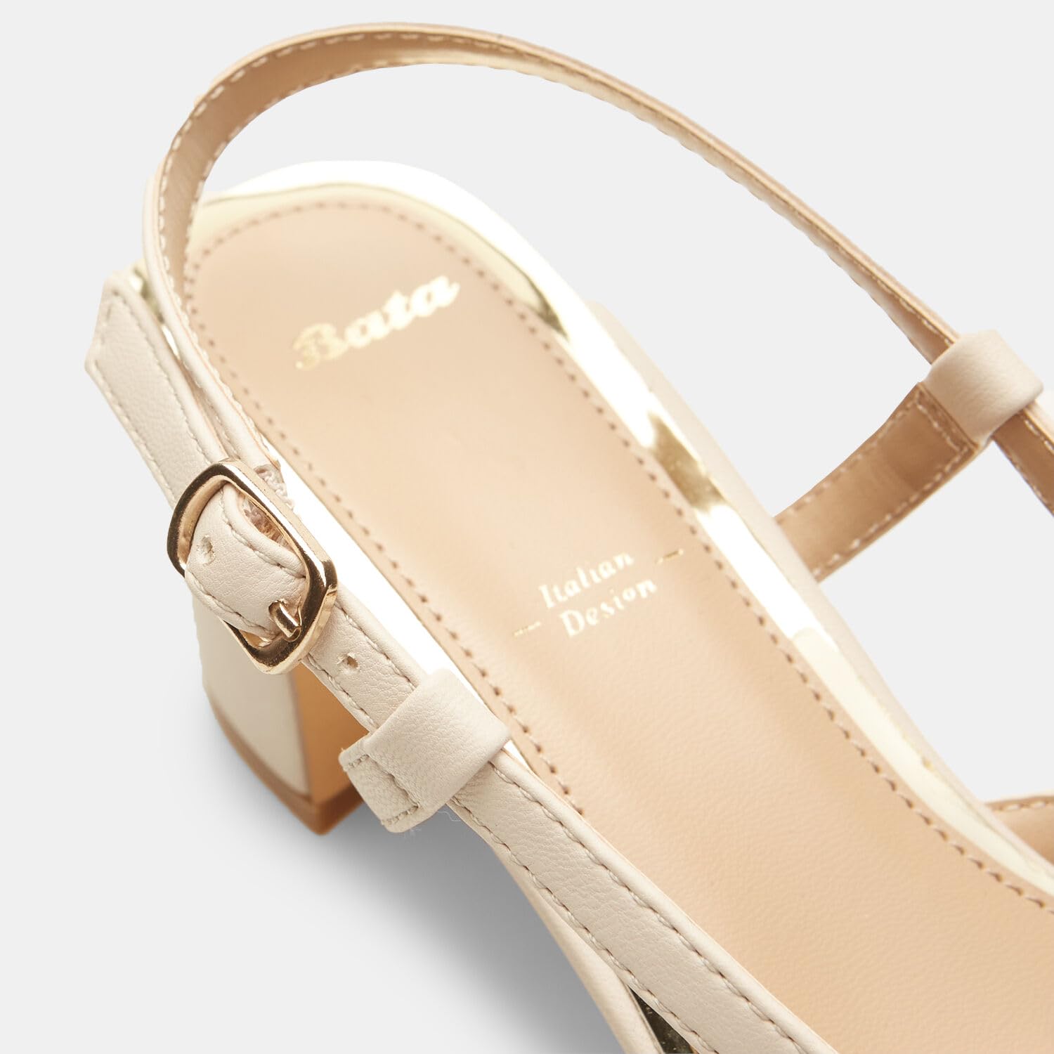 Bata escarpins femme talon midi chaîne élégante
