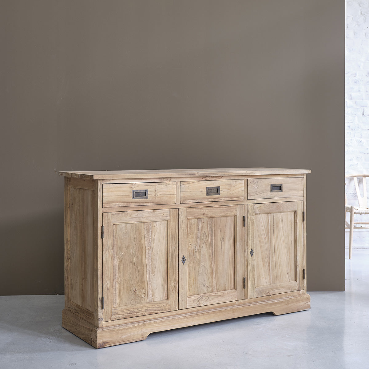 Berah Getah Boston buffet teck massif 150 cm 3 portes
