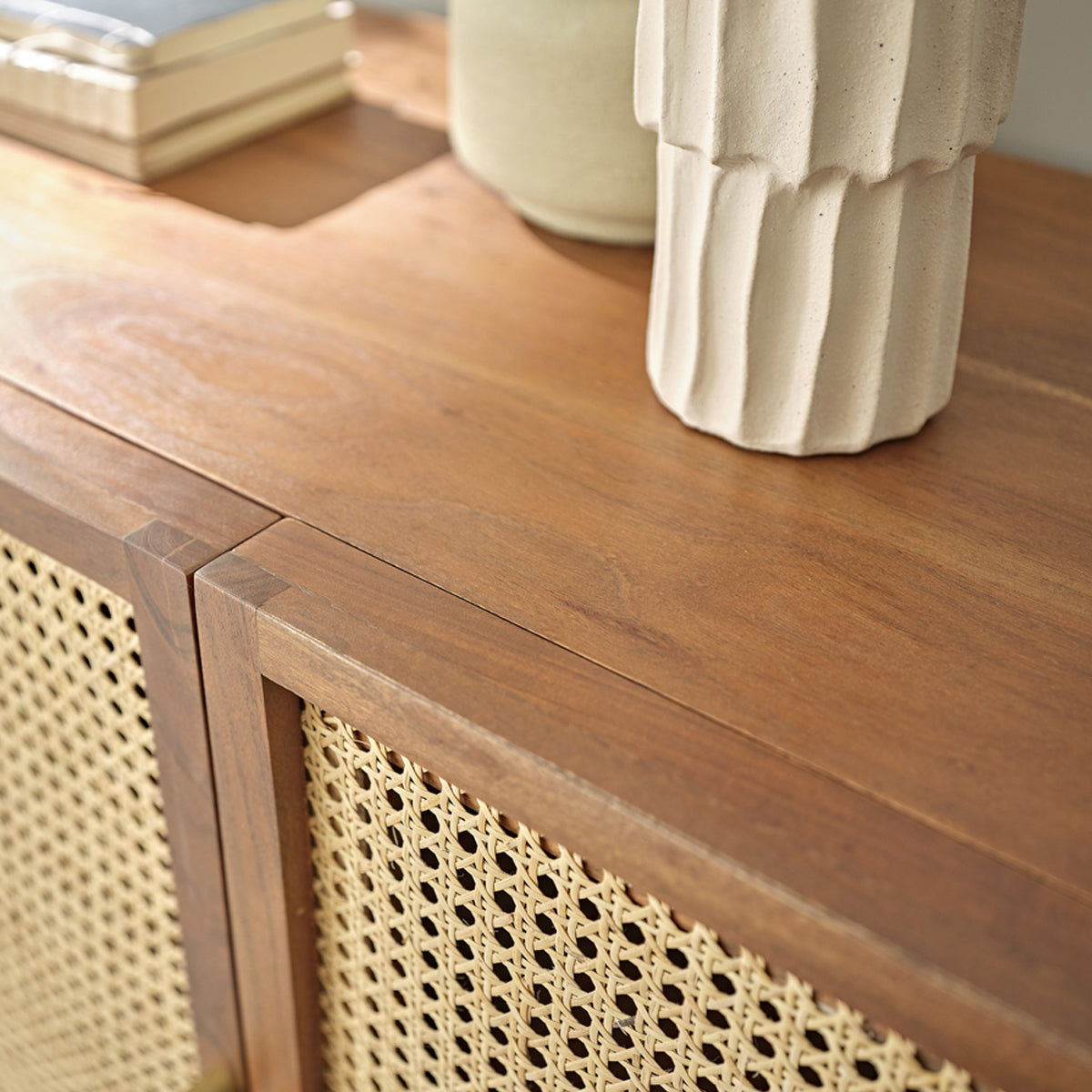 Berah Getah Leontine commode acacia cannage 120 cm